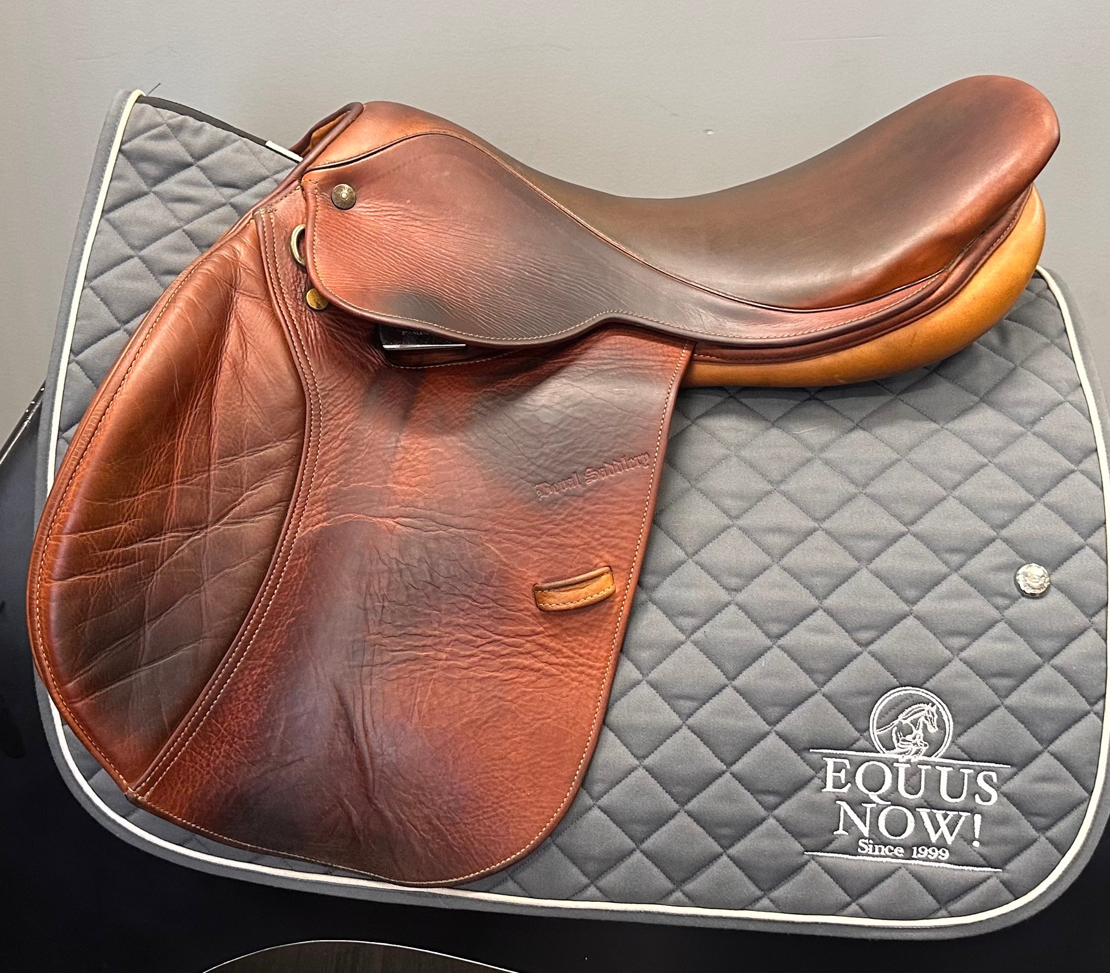 Used Beval 18" Medium Tree