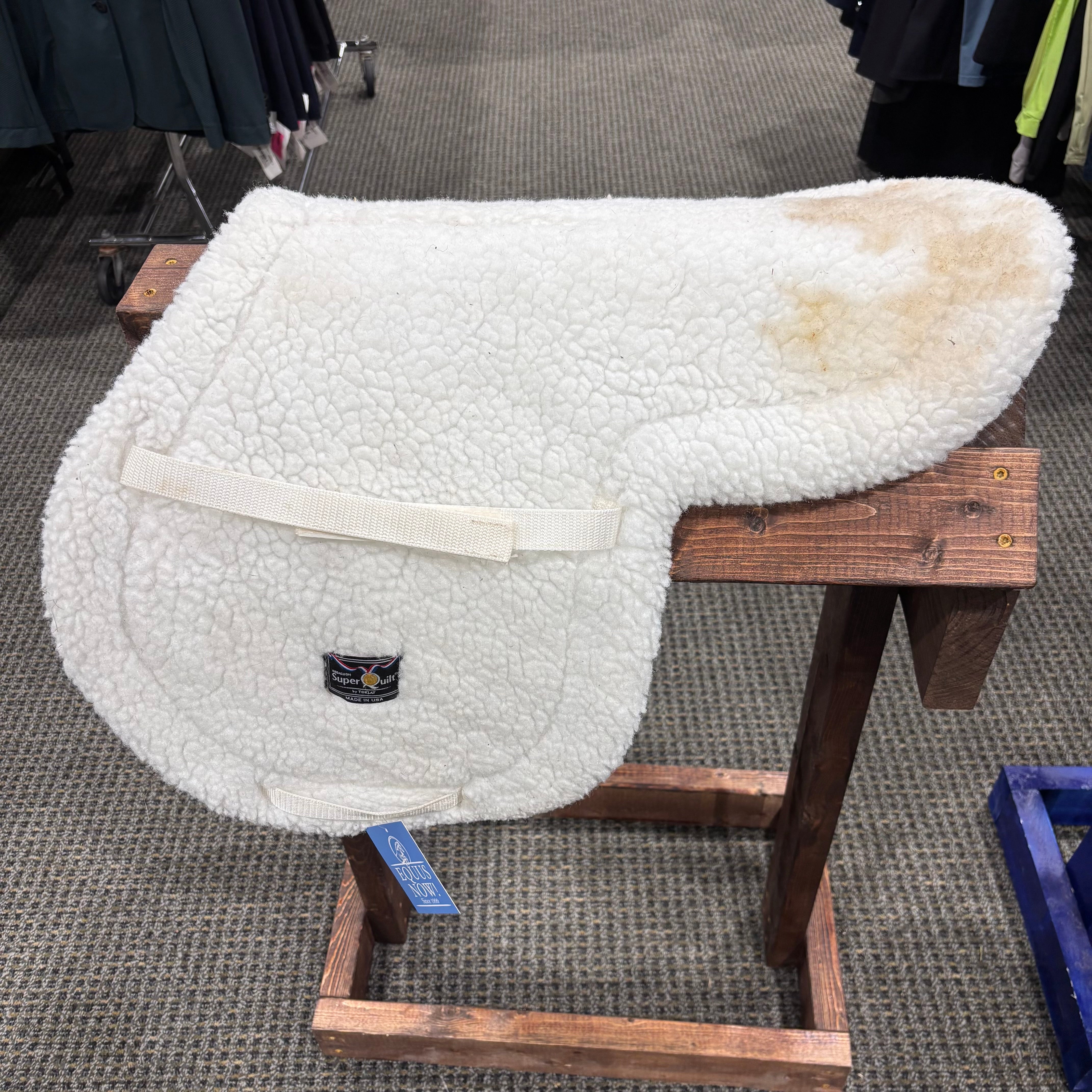 Used White Superquilt Show Pad