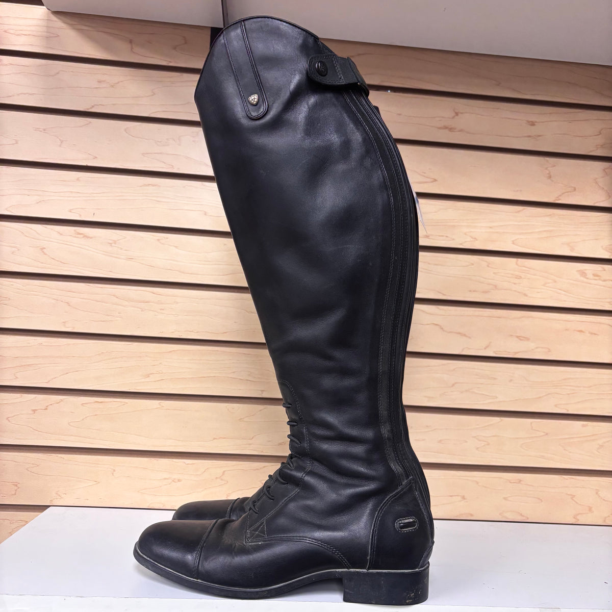 Used 9B Med/Wide Black Ariat Heritage Field Boots