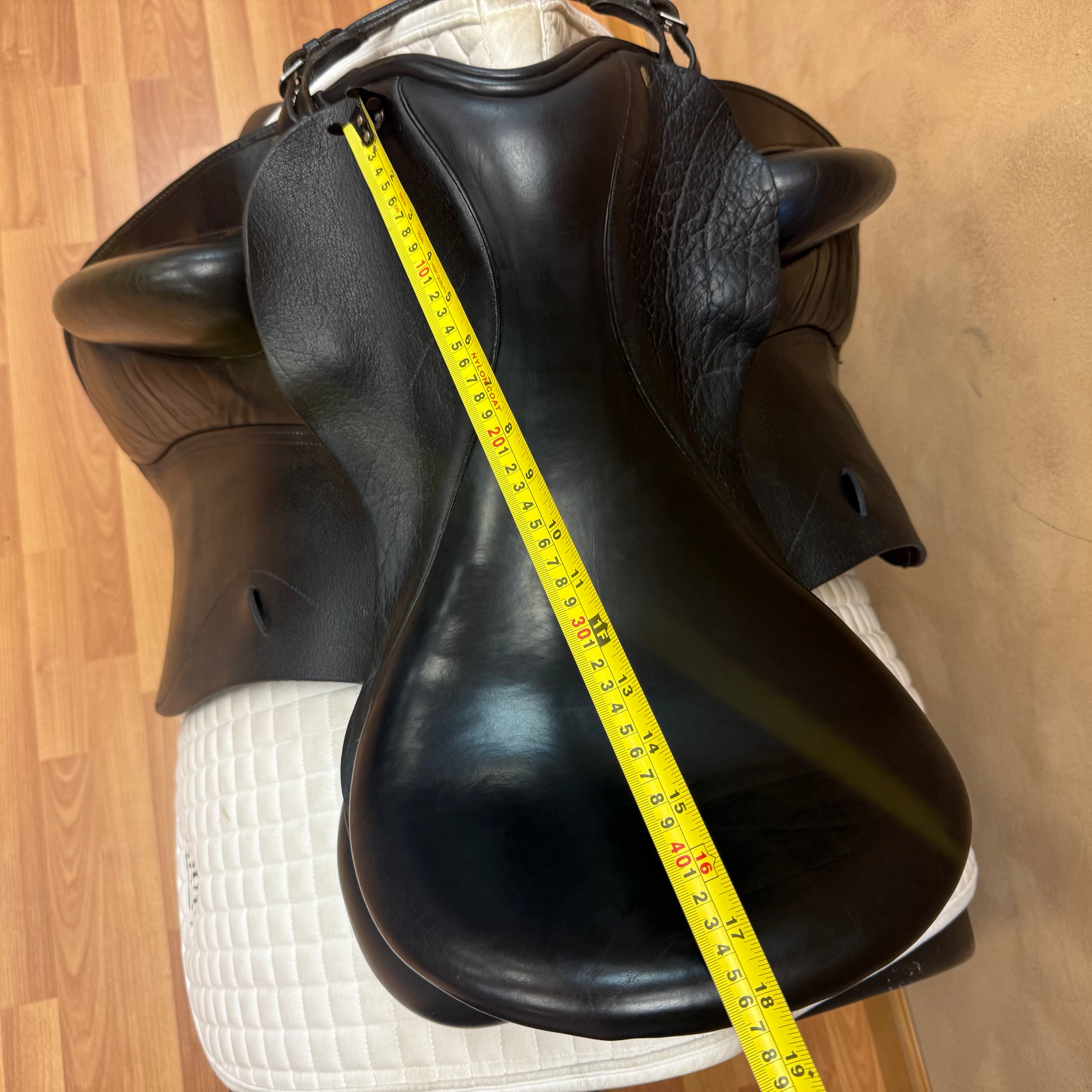 Used Custom Saddlery Wolfgang Solo Dressage Saddle 18" Wide Tree