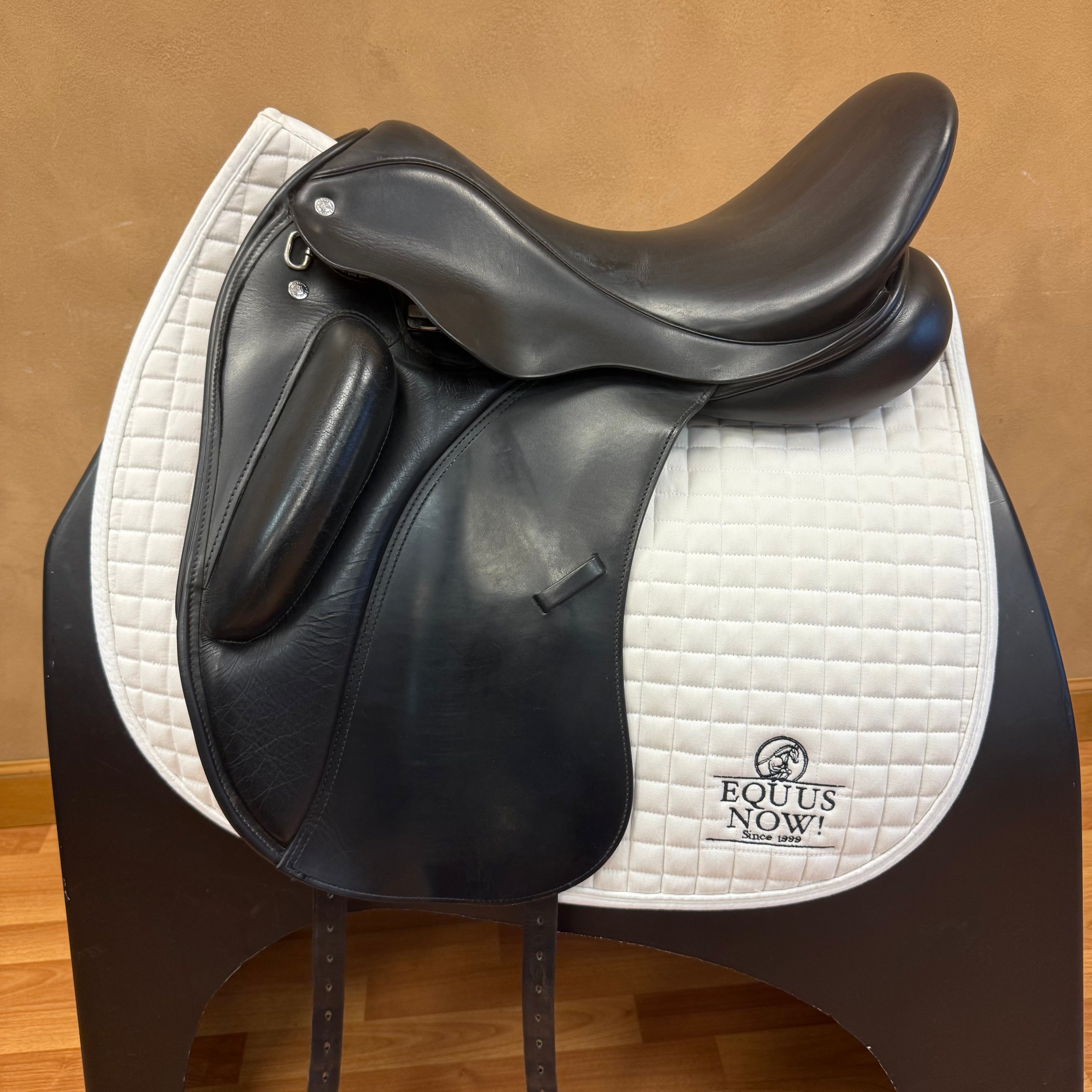 Used Custom Saddlery Wolfgang Solo Dressage Saddle 17" Medium Wide Tree