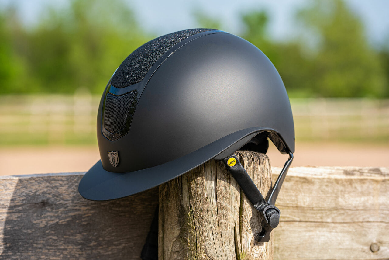 Tipperary Devon MIPS Wide Brim Helmet - Sparkle Top - supporting