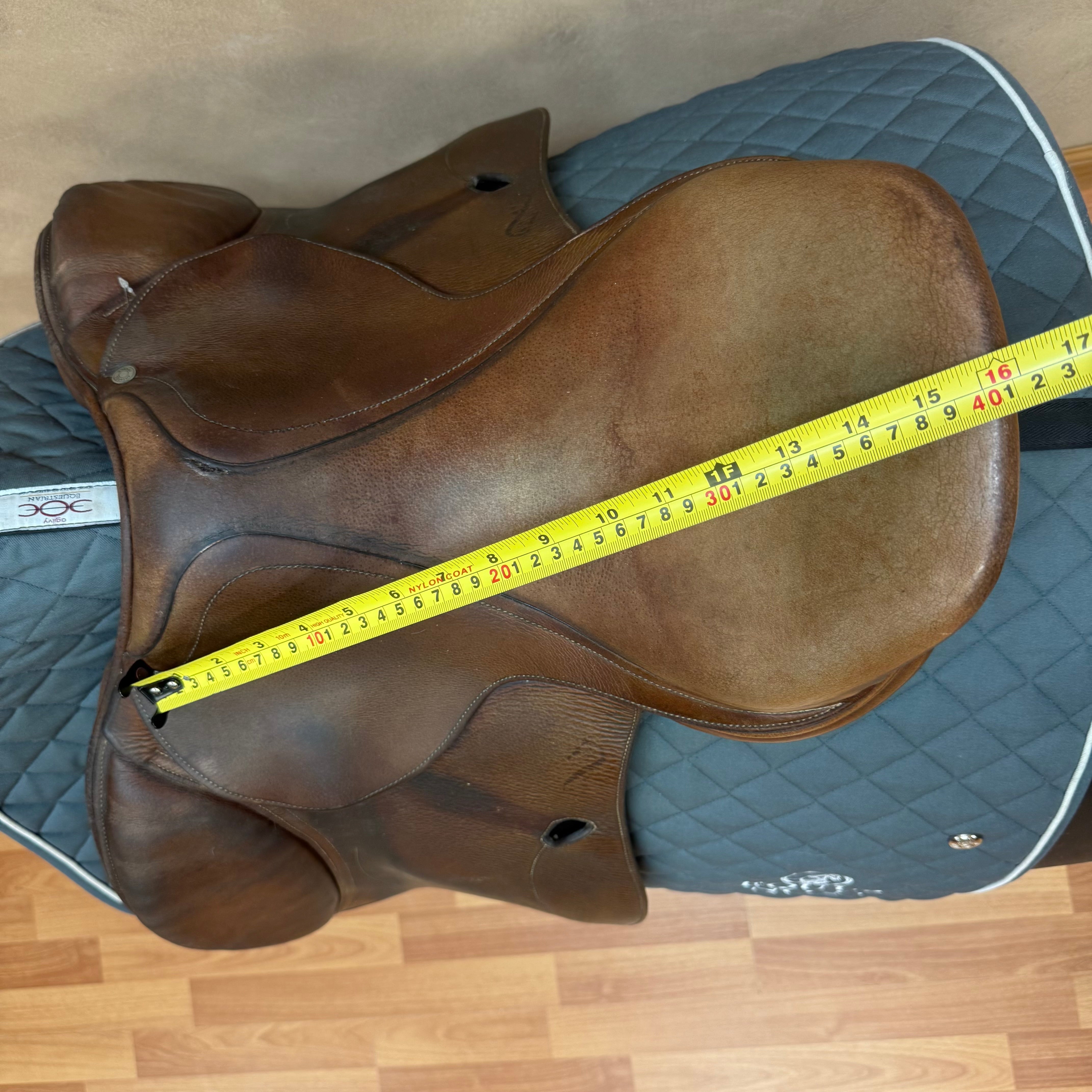 Used Antares Jump Saddle 16.5” Medium Tree