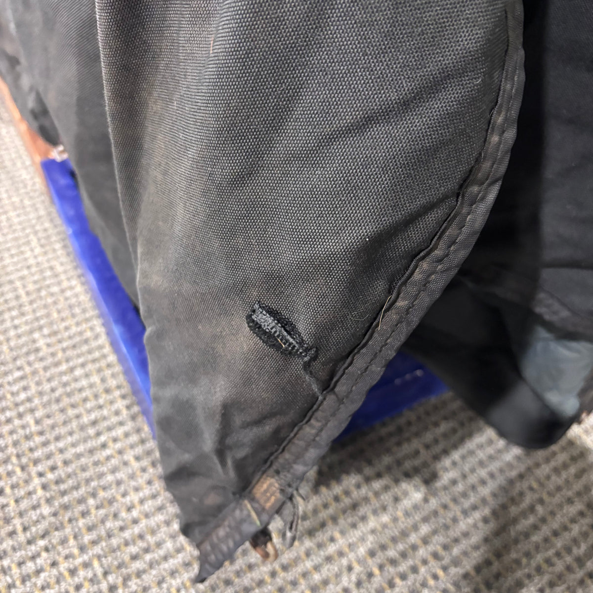 Used 74" Black HIB Med/Heavy Blanket