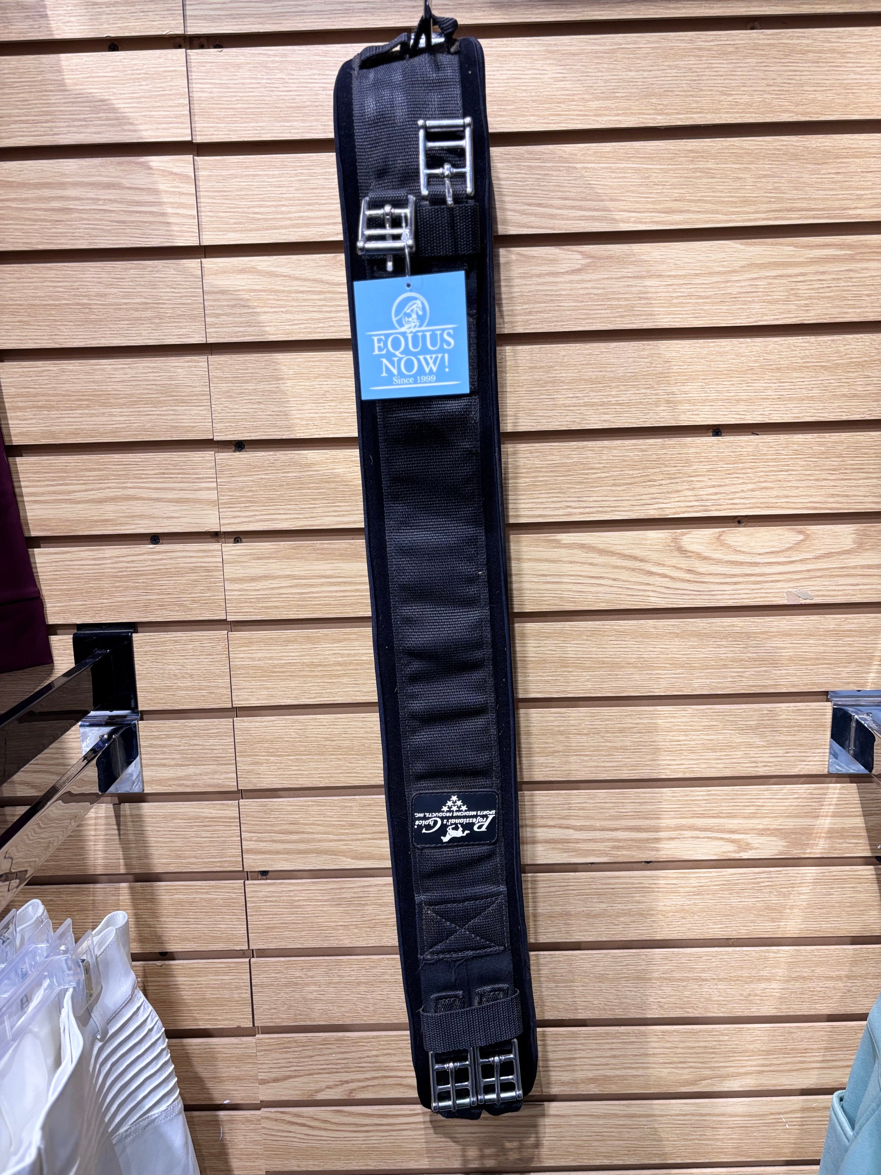 Used 30" Professionals Choice Black Girth