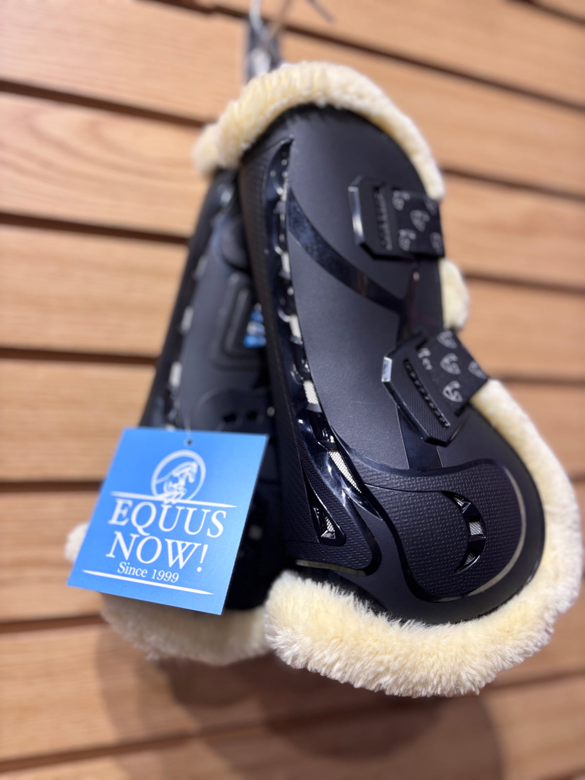 Used Full Black Arma Carbon Impact Supafleece Tendon Boots