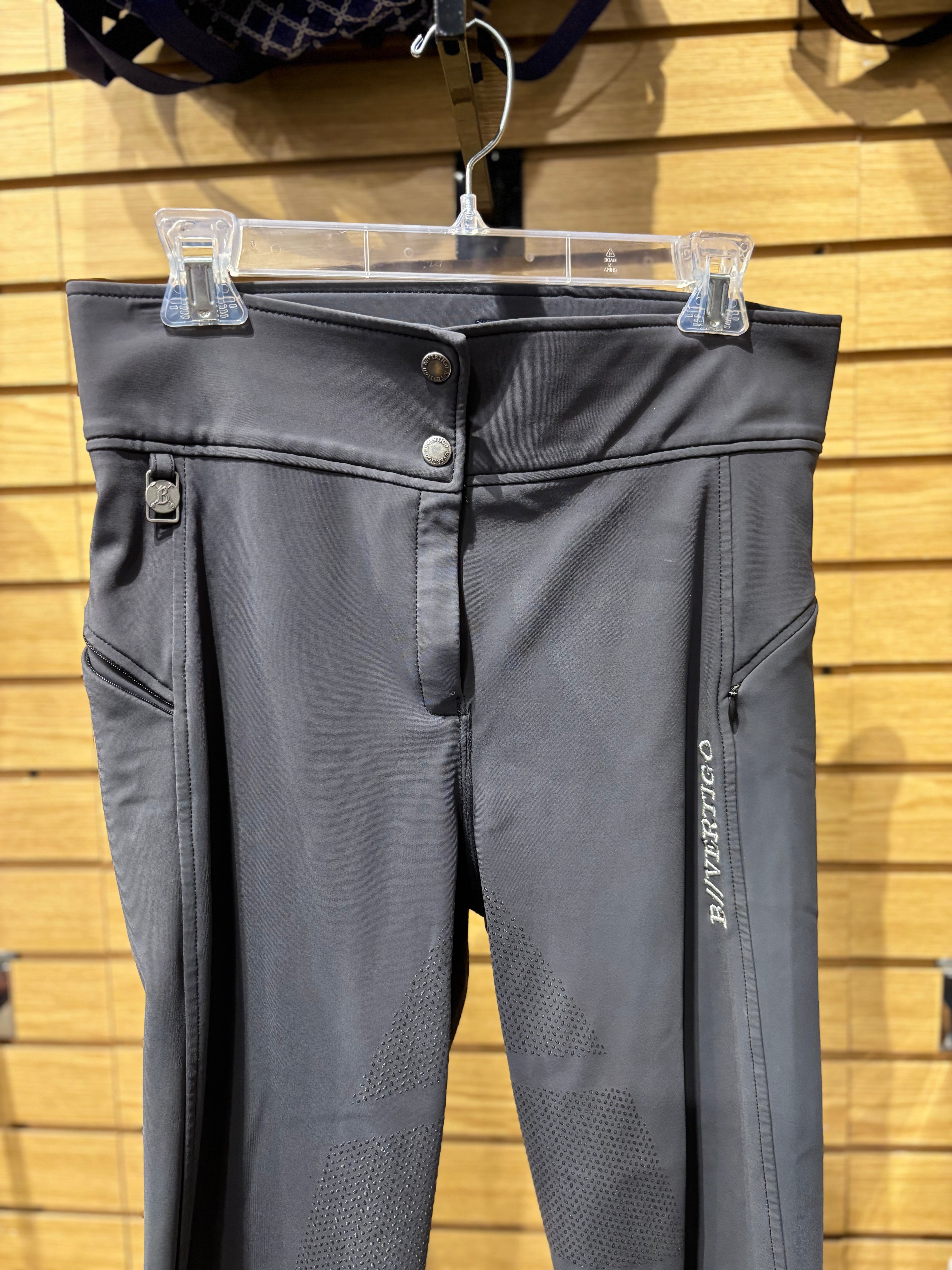 Used 30 B Vertigo Full Seat Breeches
