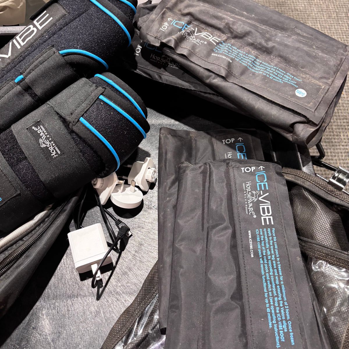 Used Full Black Ice Vibe Boots with 2 Pairs of Ice Packs