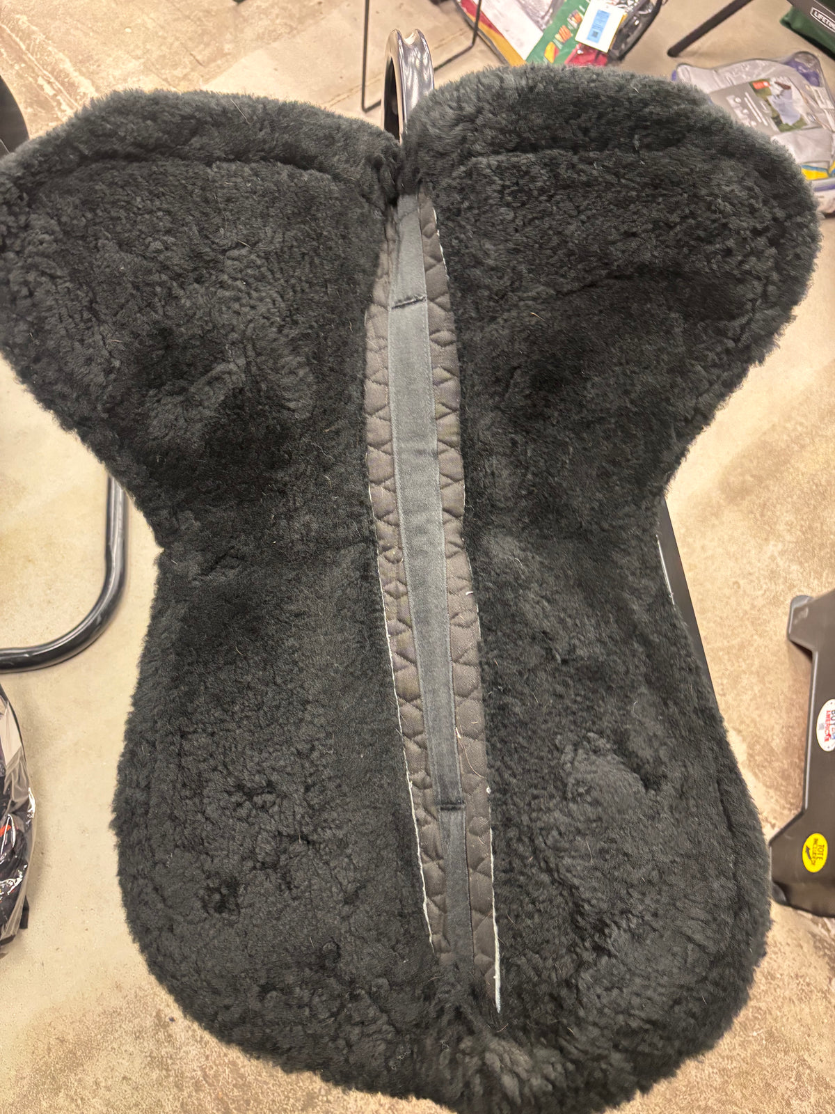 Used Large Black Mattes Shimmable Half Pad