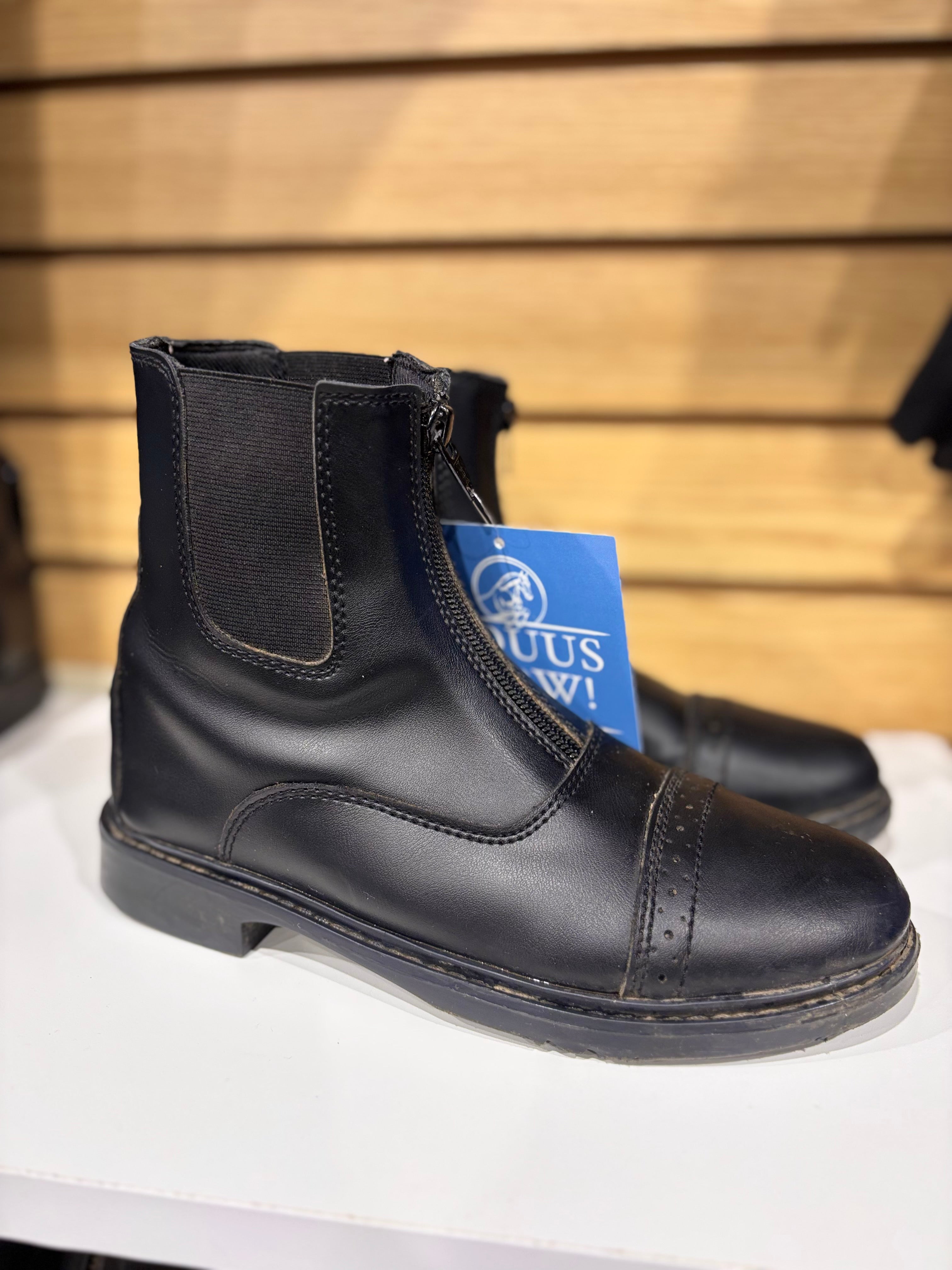 Used 4 Black Tuffrider Paddock Boots