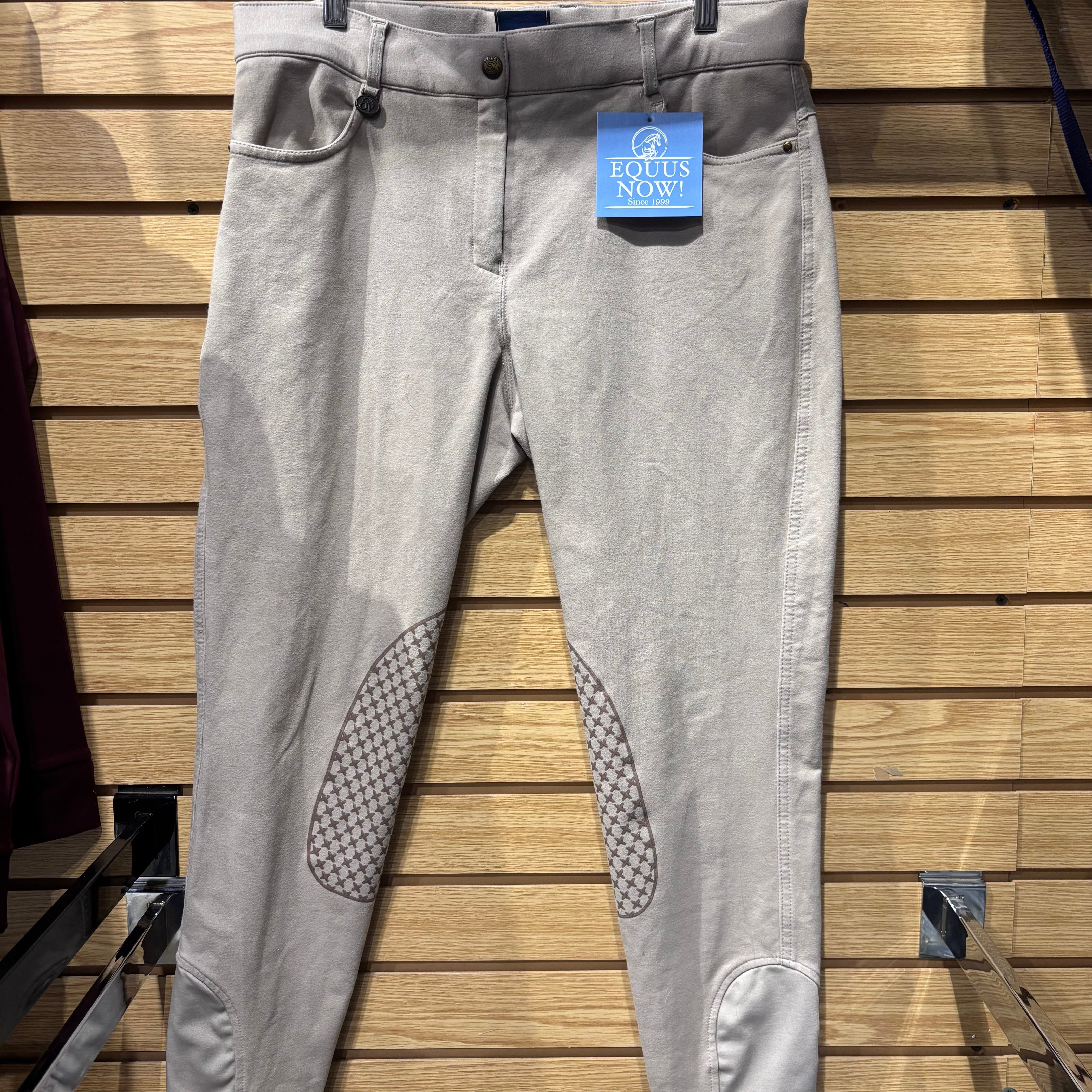 Used 32R Ovation Knee Patch Breeches Tan