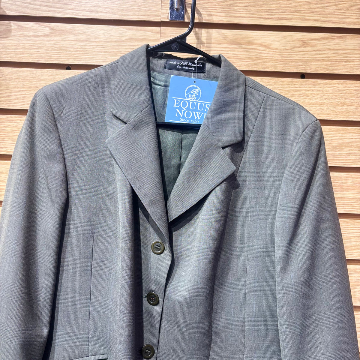 Used RJ Classics 12R Grey Show Coat