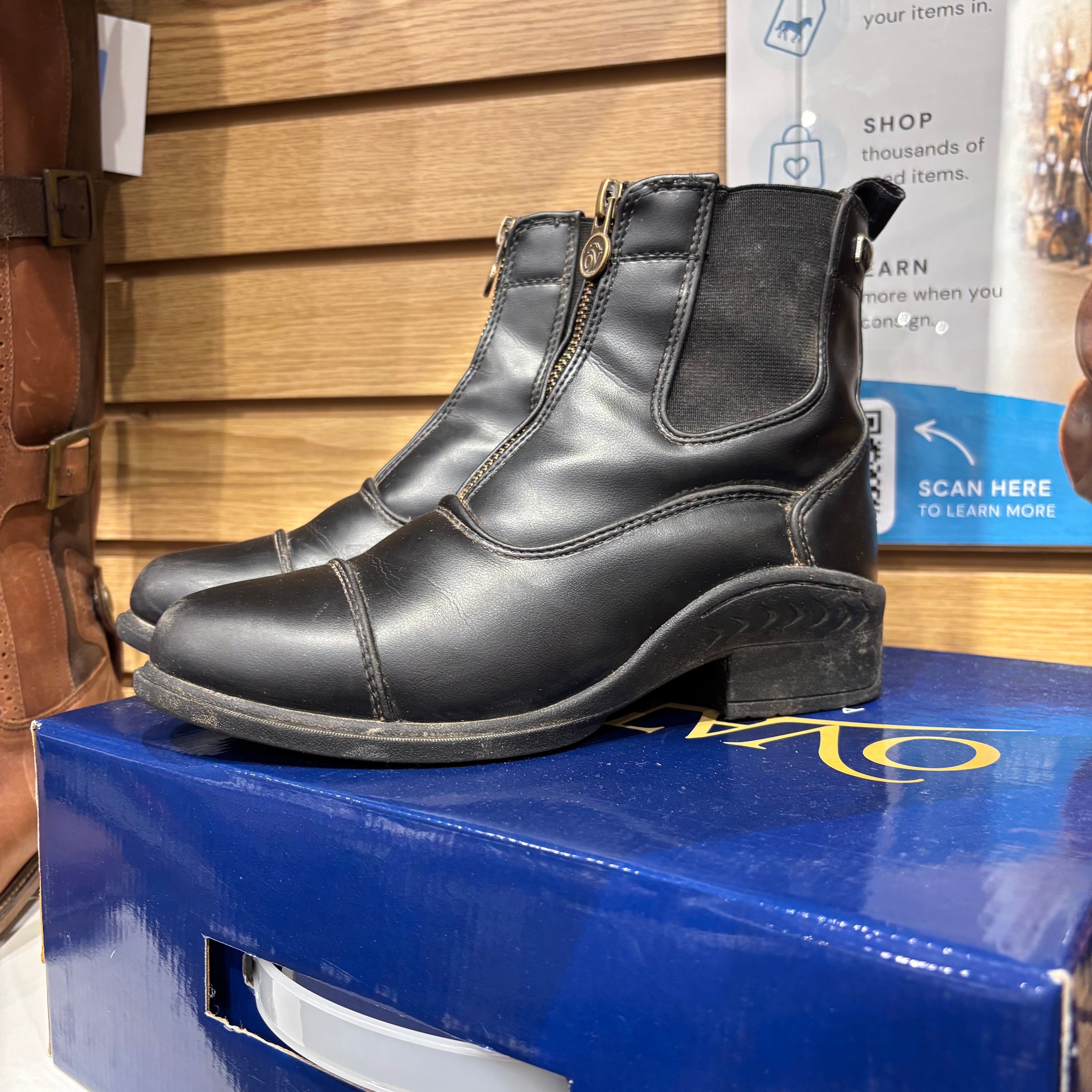 Used Ovation Kids 4 Black Paddock Boots