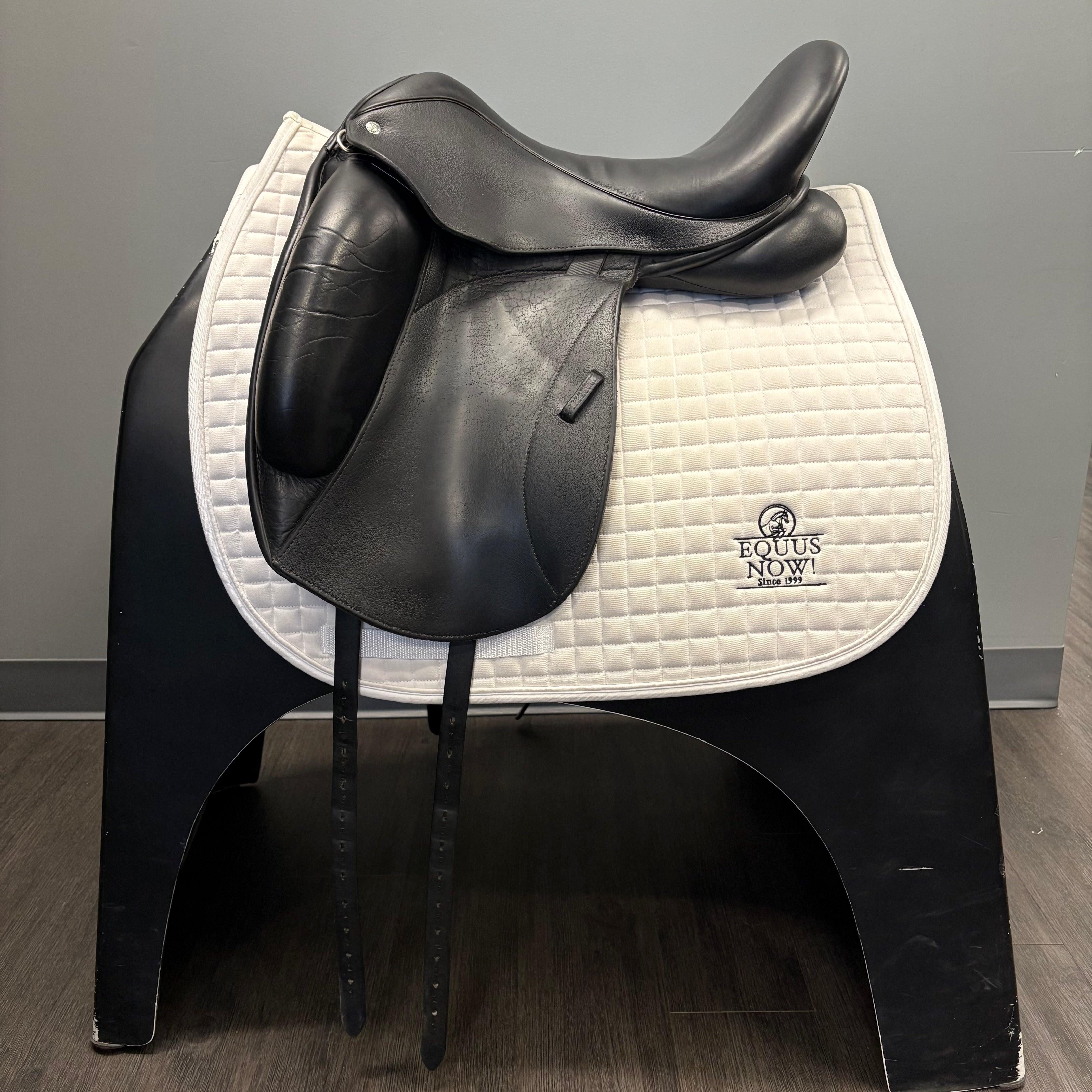 Used Custom Icon Eclipse Dressage Saddle 17" Wide Tree