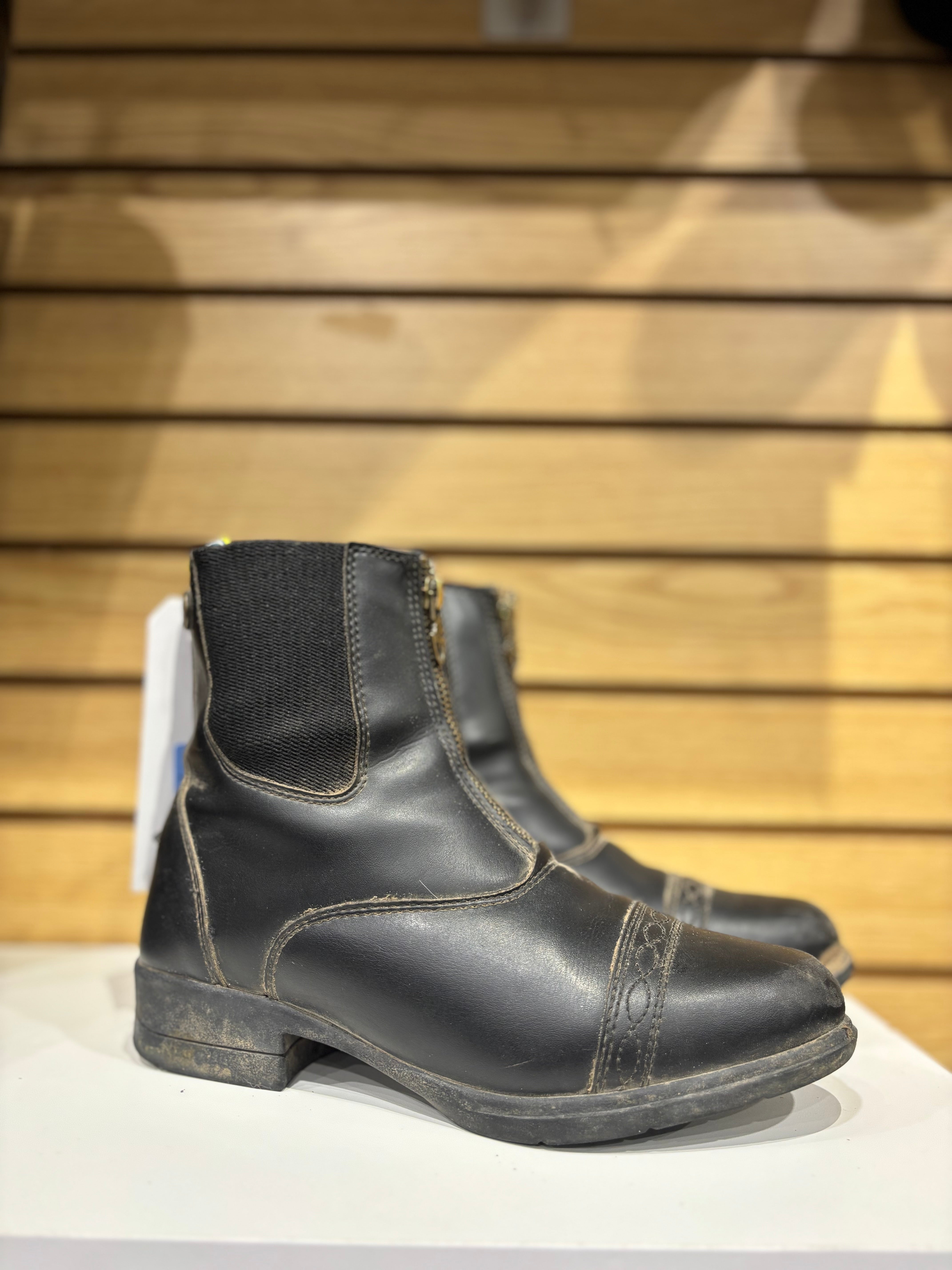 Used 6 Black Moretta Paddock Boots