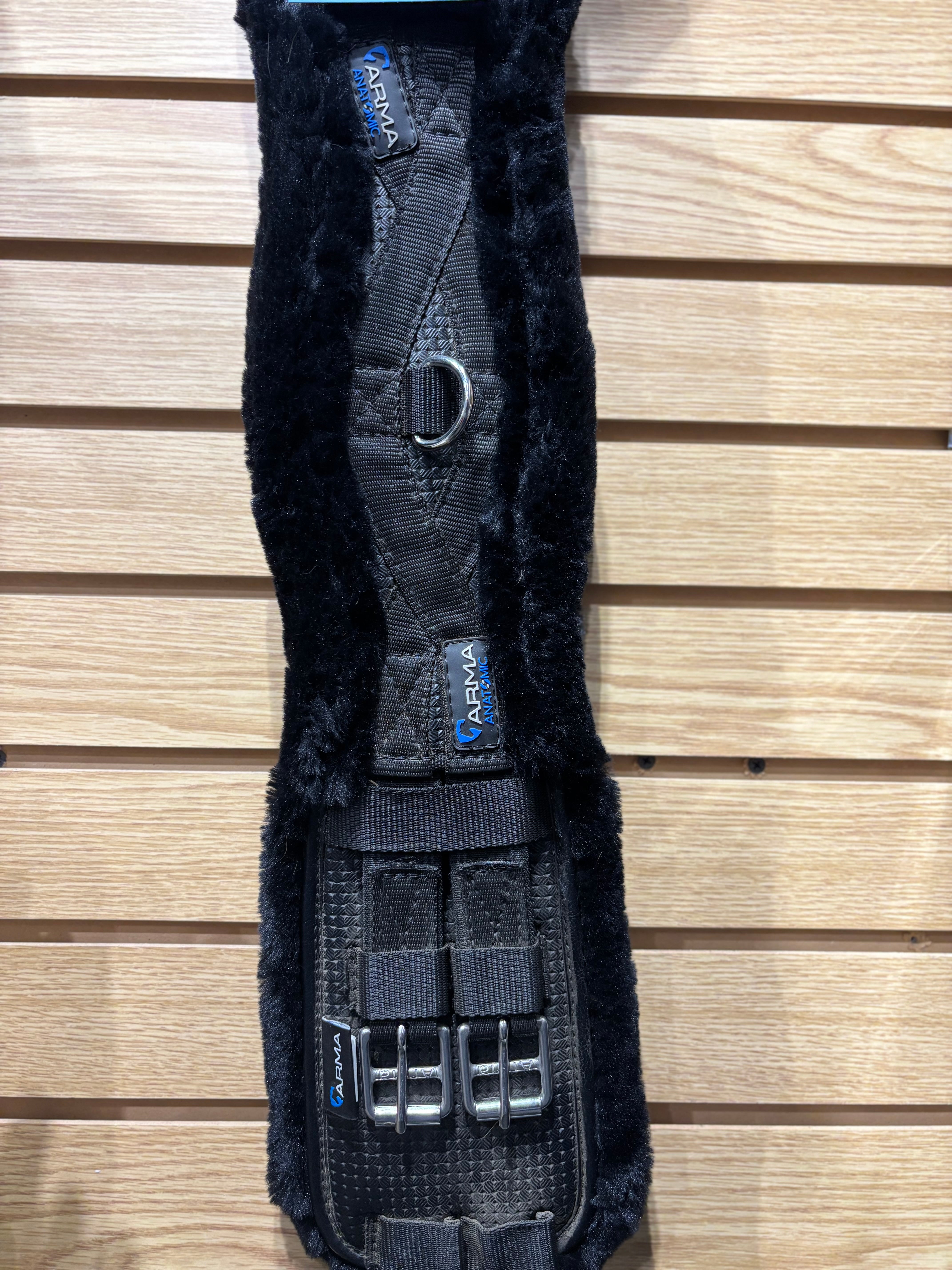 Used 22" Arma Fleece Girth
