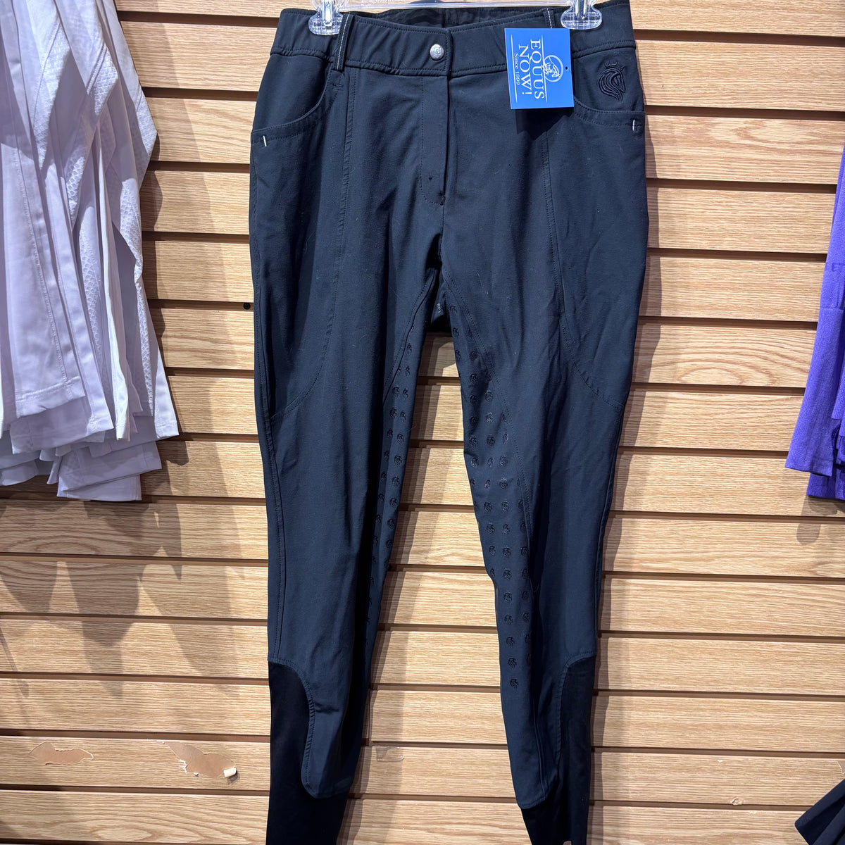Used 30 Black Equinavia Annika Silicone Full Seat Breeches