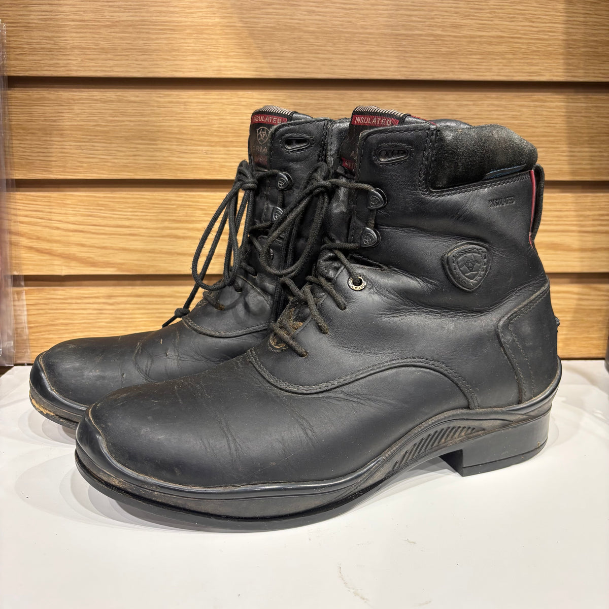Used 9B Black Ariat Extreme H2O Insulated Lace Up Paddock Boot