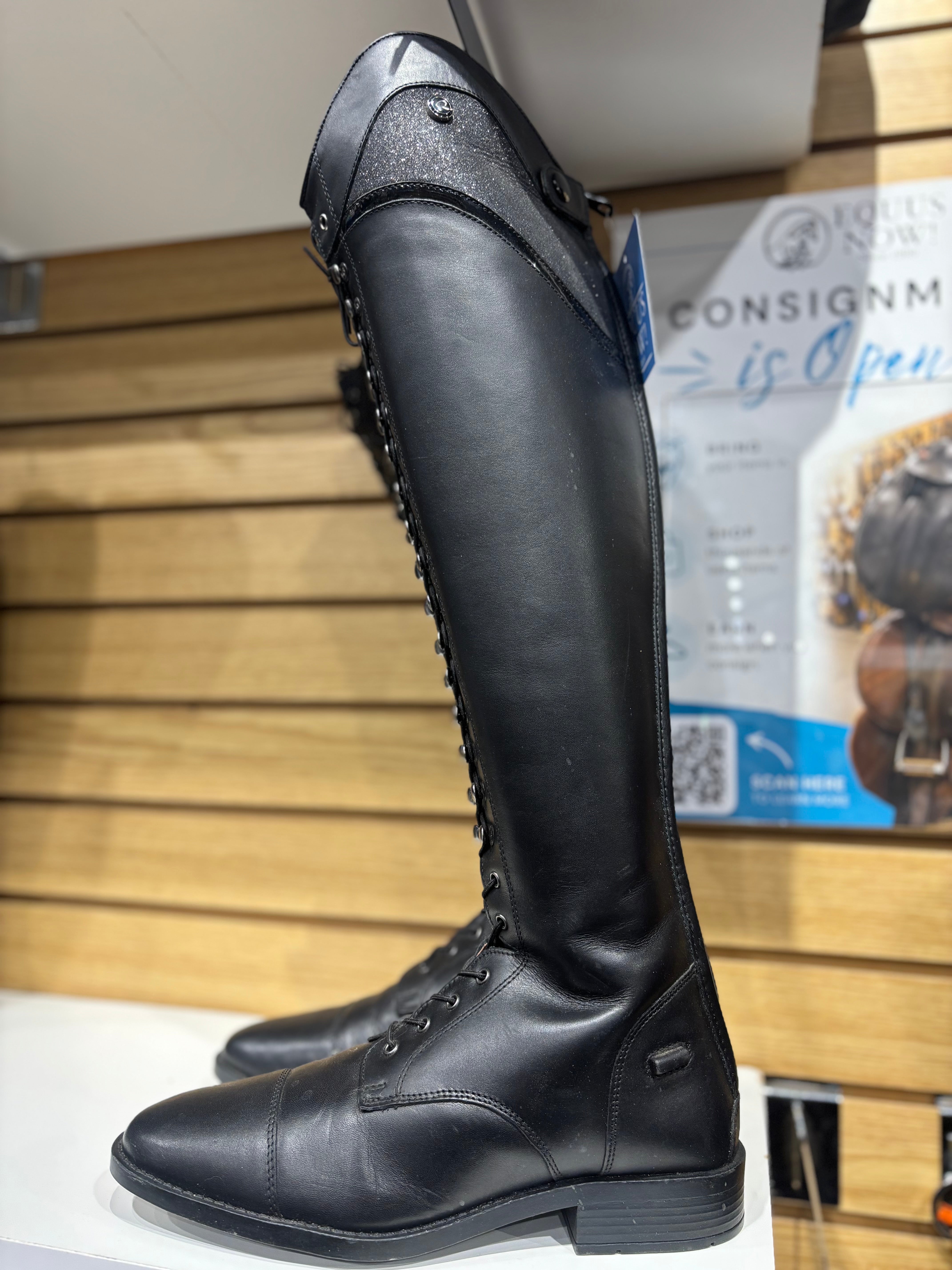 Used QHP 39 Black Dressage Boots
