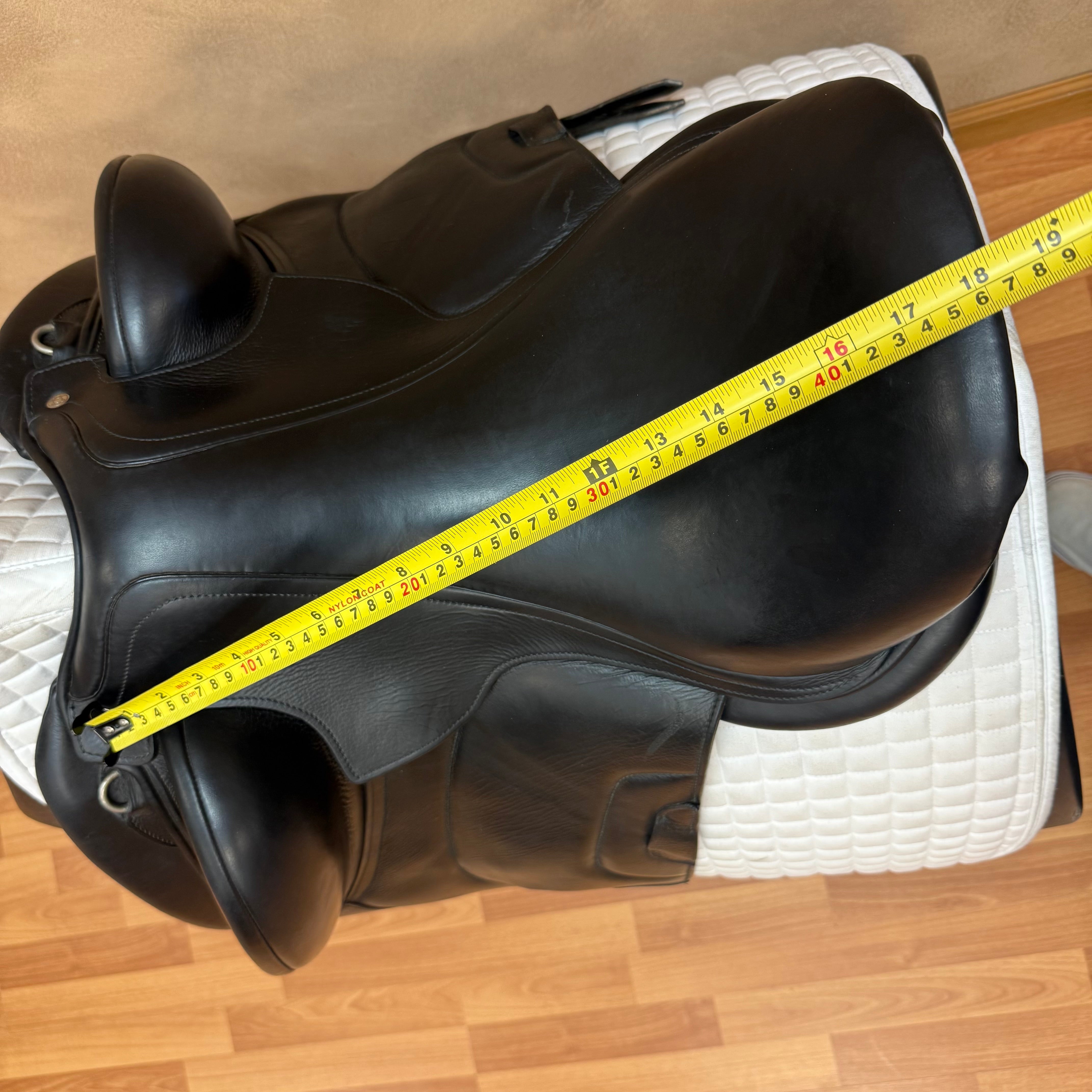 Used Antares Tempo Dressage Saddle 18" Medium Wide Tree