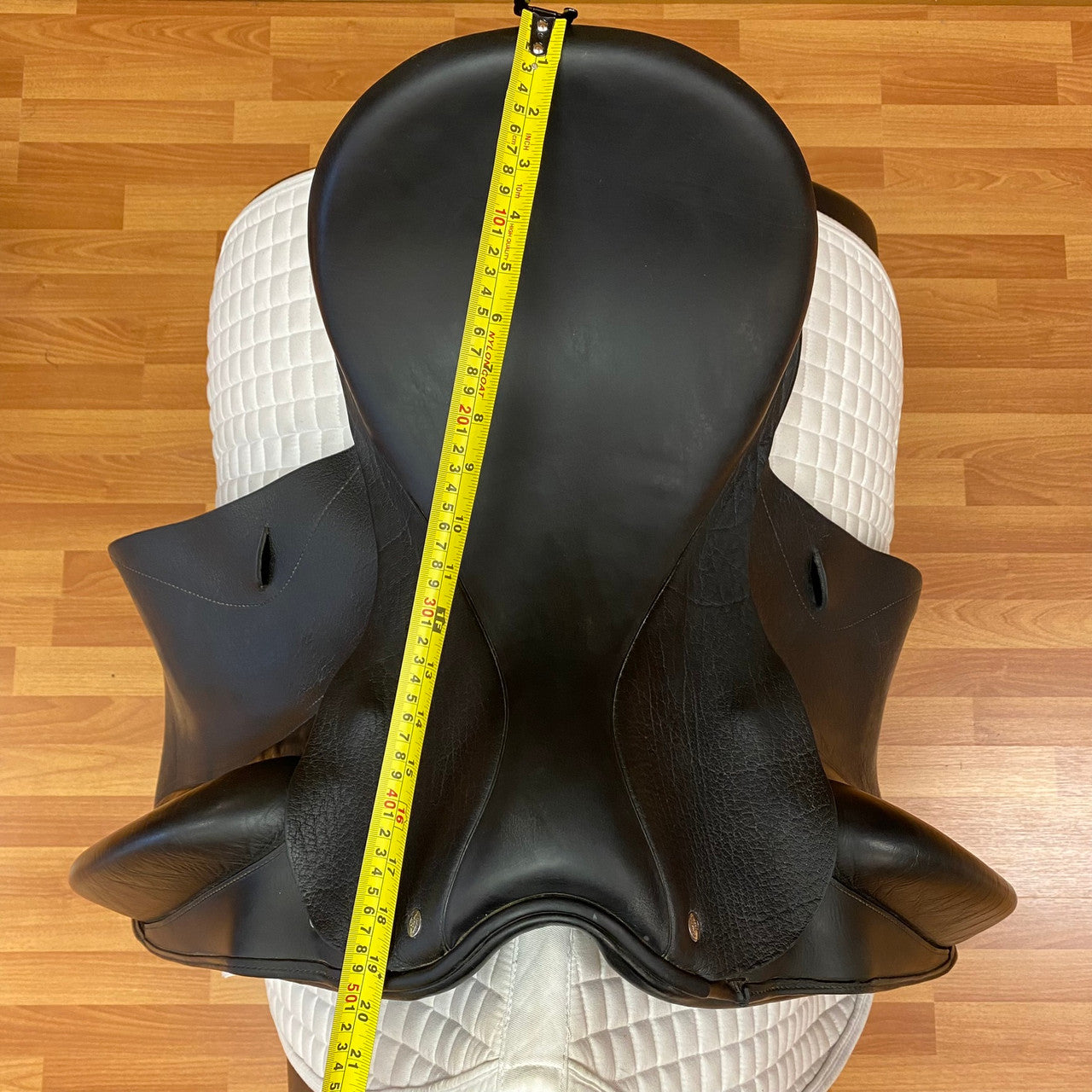 Used Custom Saddlery Wolfgang Solo Dressage Saddle 18" Wide Tree - sku to order - 9000317