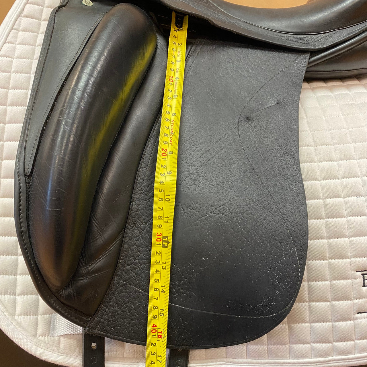 Used Custom Saddlery Wolfgang Solo Dressage Saddle 18" Wide Tree - sku to order - 9000317