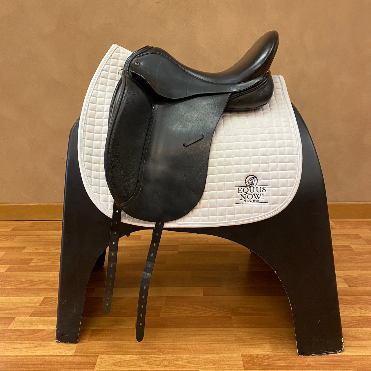 Used JRD Bella Dressage Saddle 17 Inch Wide Tree - sku to order - 5003828