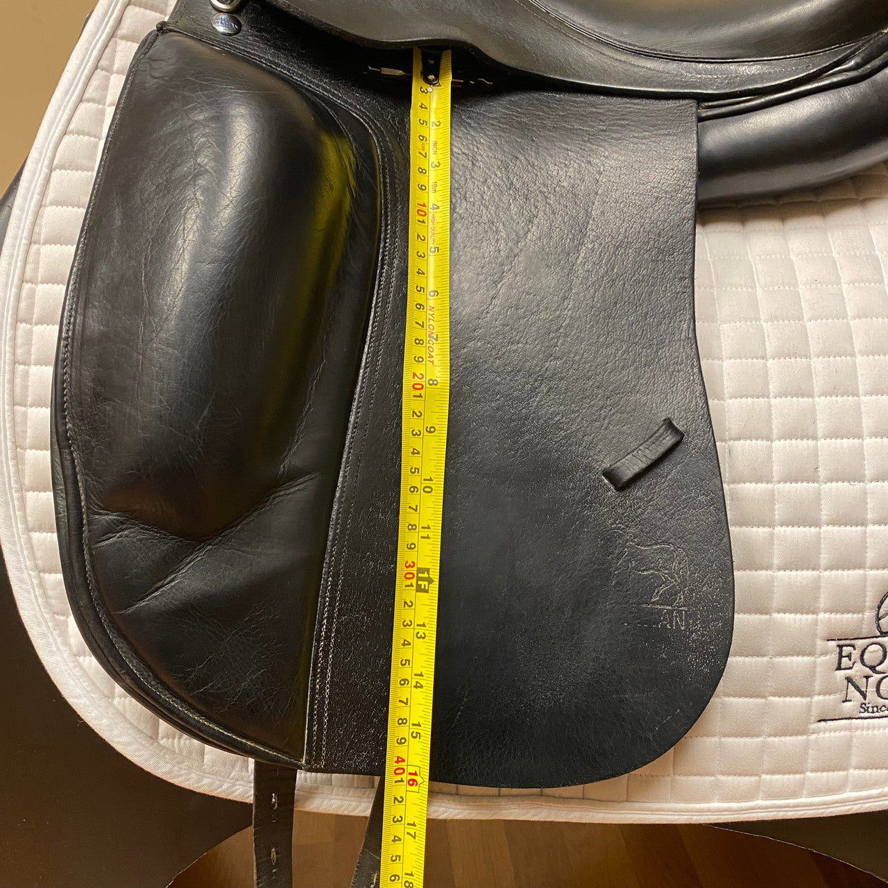 Used Verhan Odyssey Dressage Saddle 17.5 Inch Medium Wide Tree - sku to order - 9000309