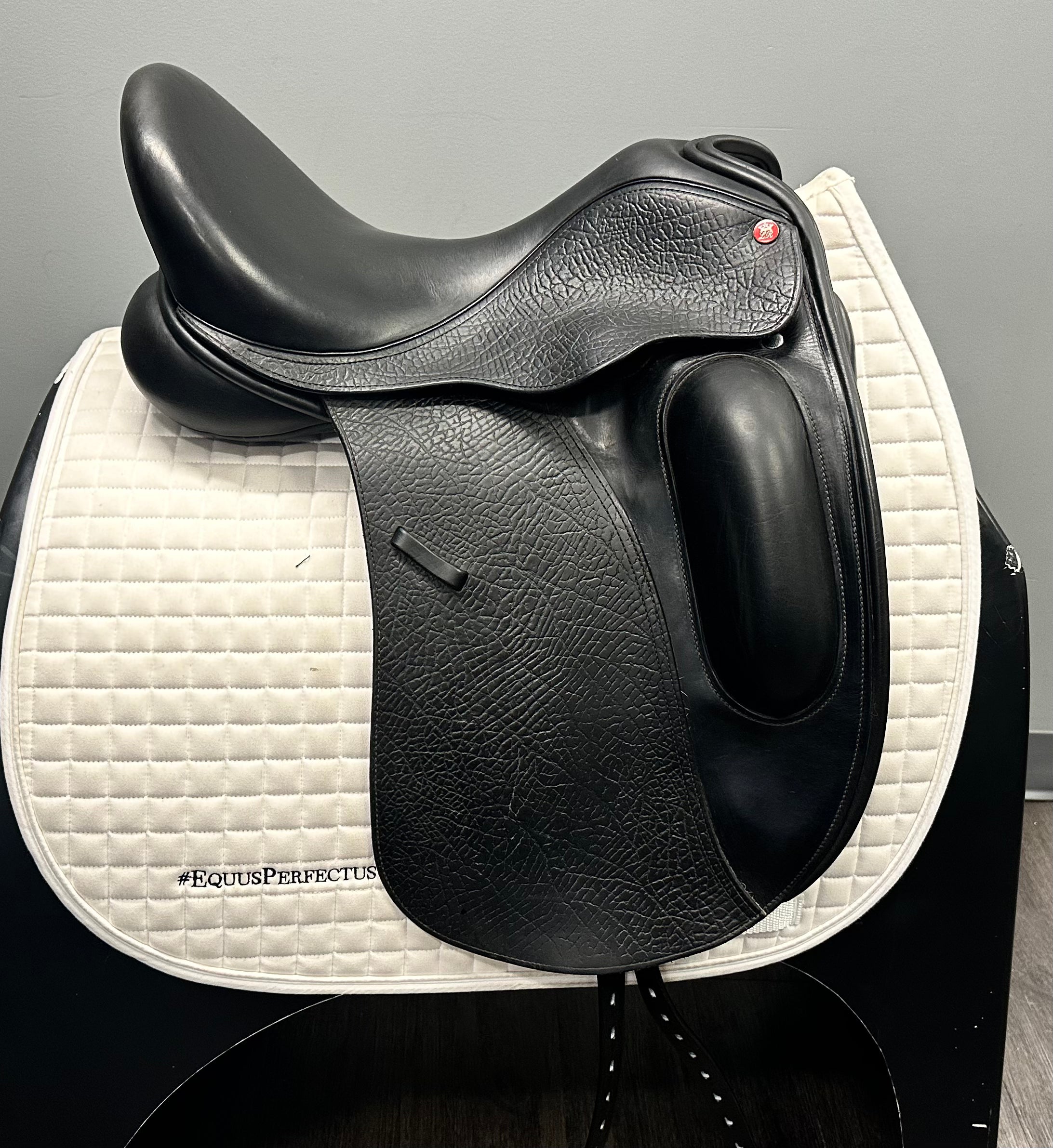 Used Lovatt & Ricketts Dressage Saddle 17.5 Wide Tree