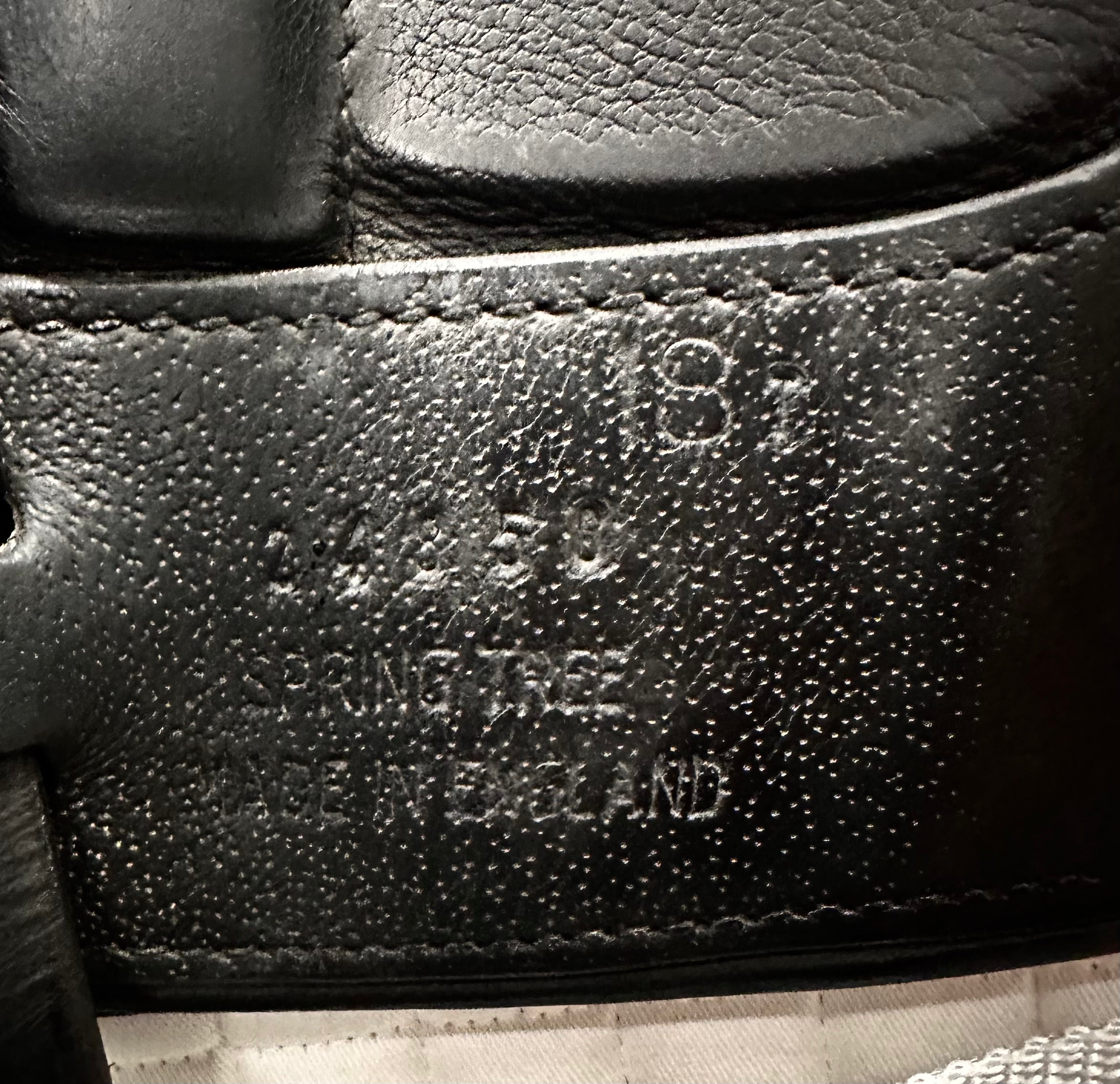 Used Black Country Vinici Dressage Saddle 18" Wide Tree