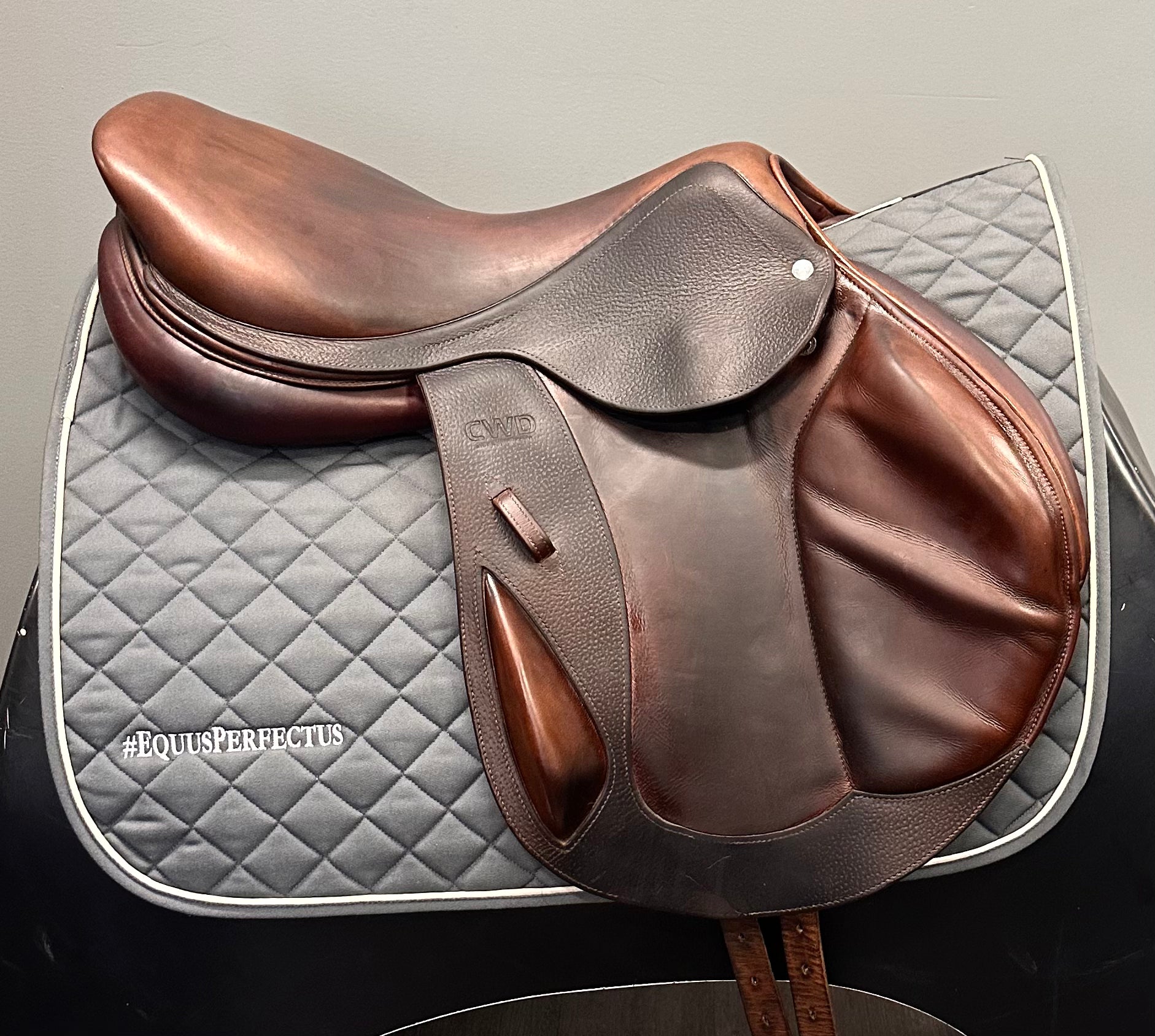 Used CWD Jump Saddle 18" Medium Tree