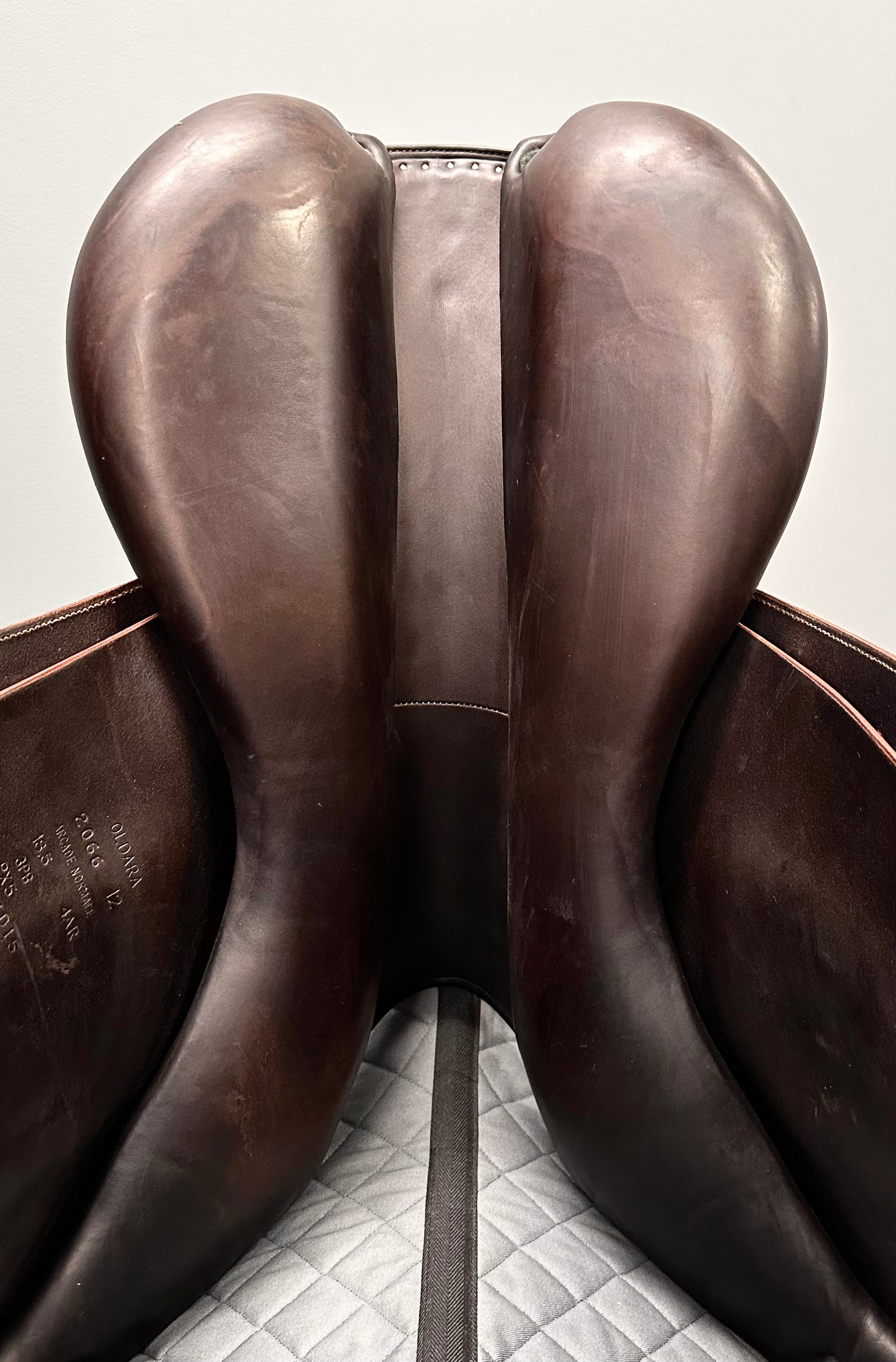 Used Devoucoux Oldara Jump Saddle 18.5" Medium Tree