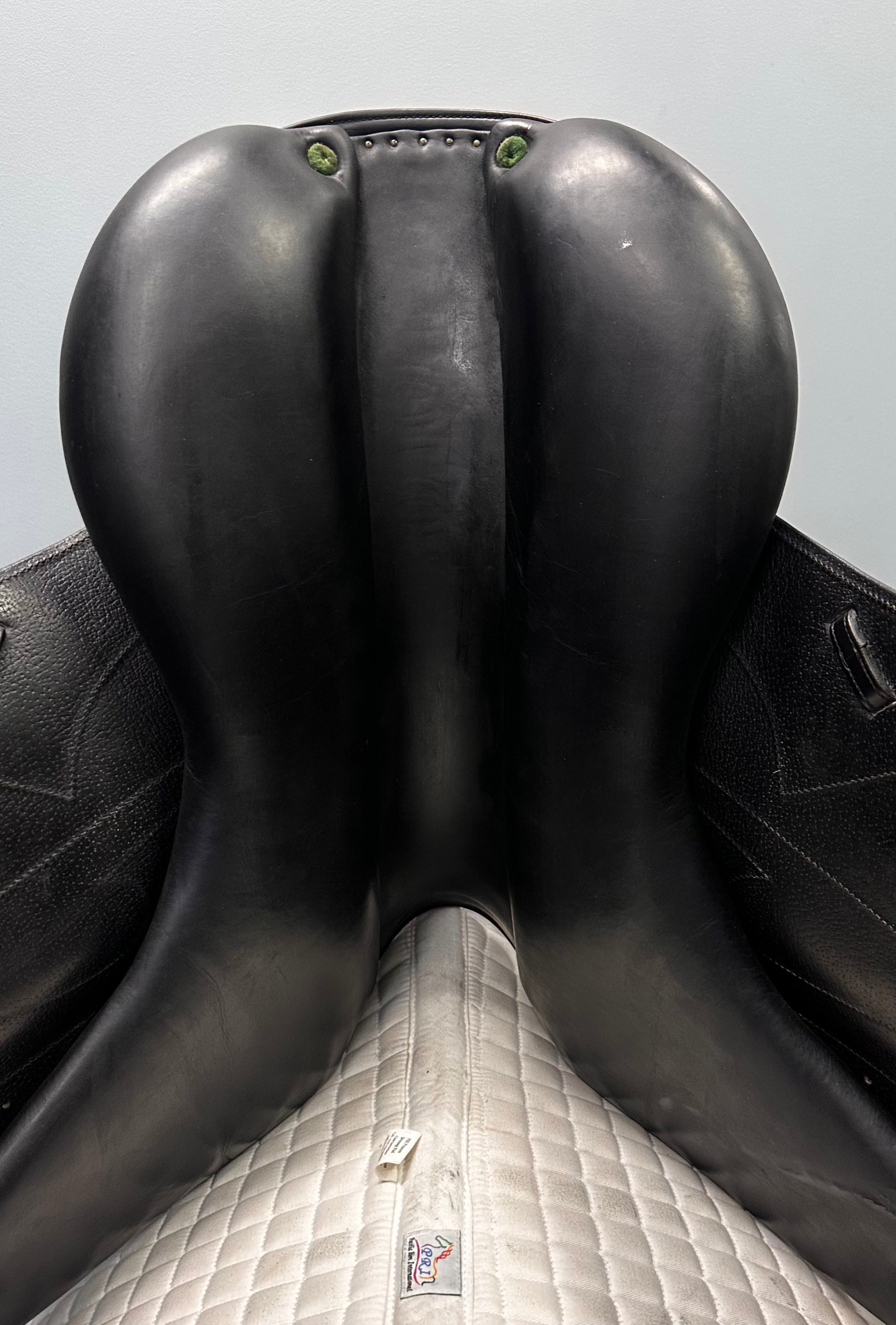 Used Devoucoux Dressage Saddle 18" Medium Tree