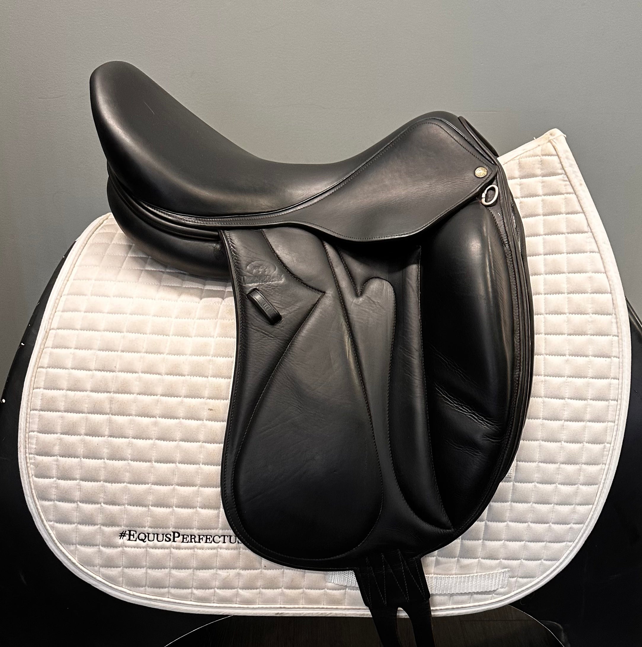 Used Devoucoux Dressage Saddle 18" Medium Tree