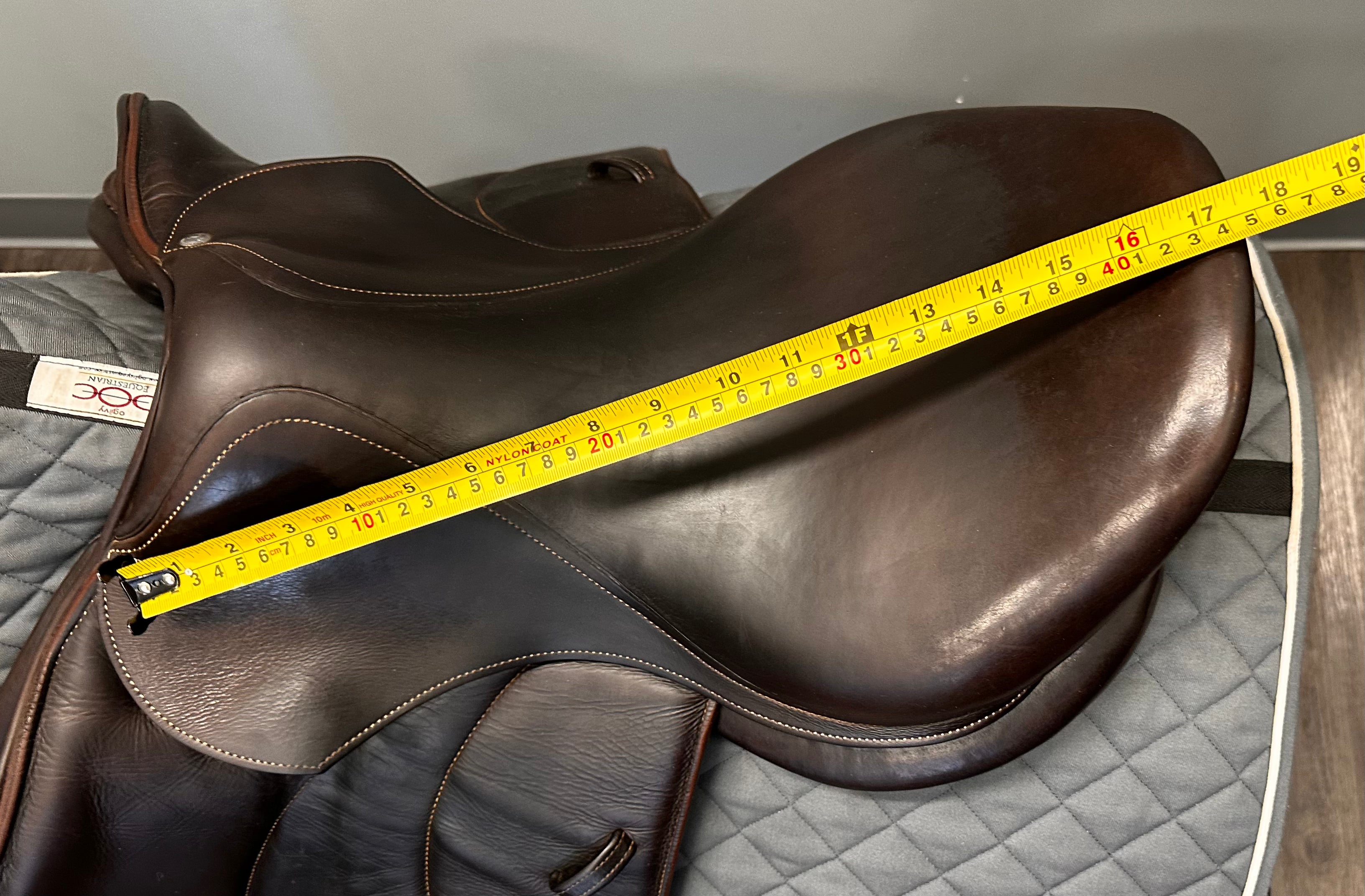 Used Voltaire 17.5" Medium Tree