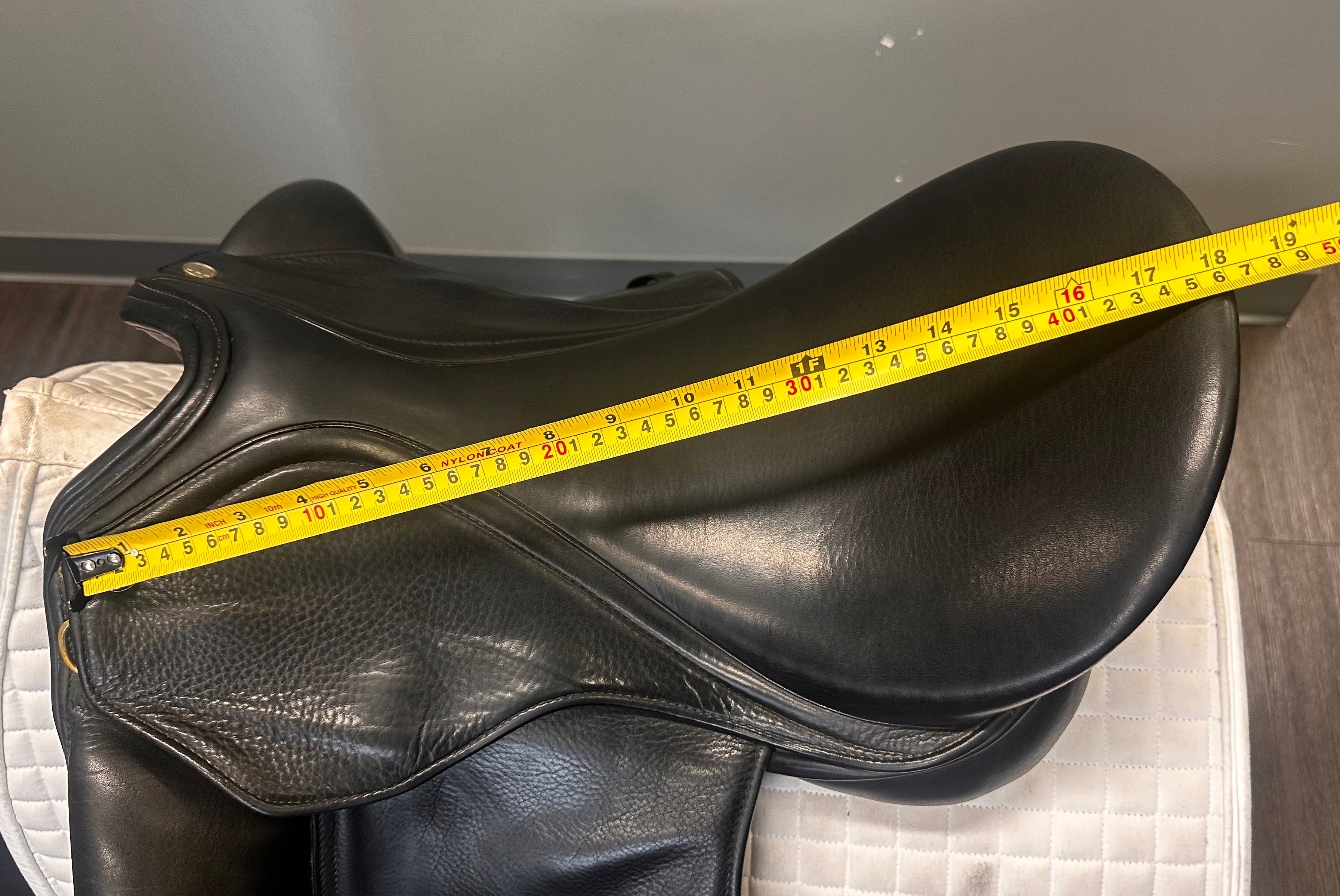 Used Warendorf Dressage Saddle 18" Medium Wide