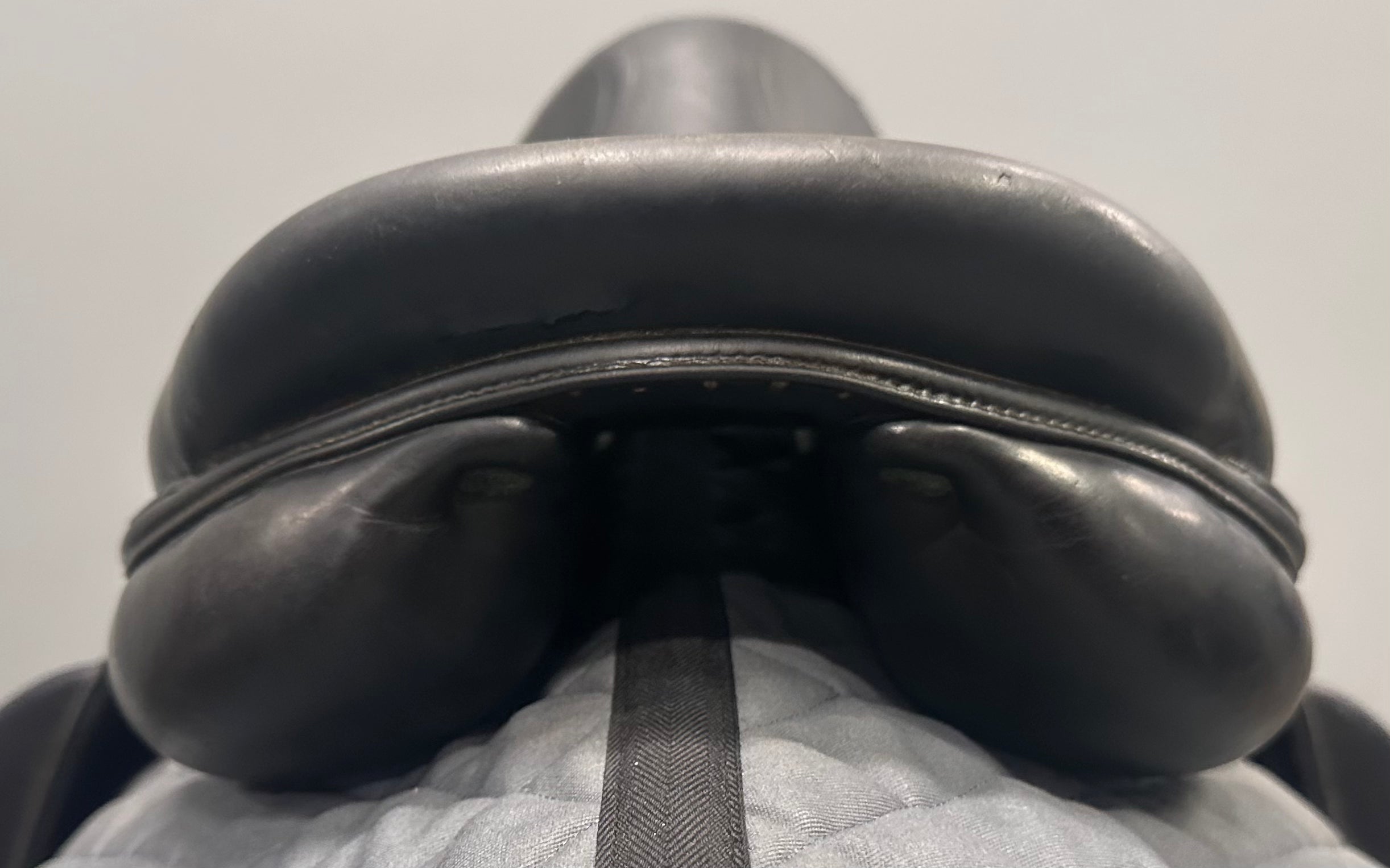 Used Black Devacoux Chiberta Jump Saddle 16.5" Medium Tree