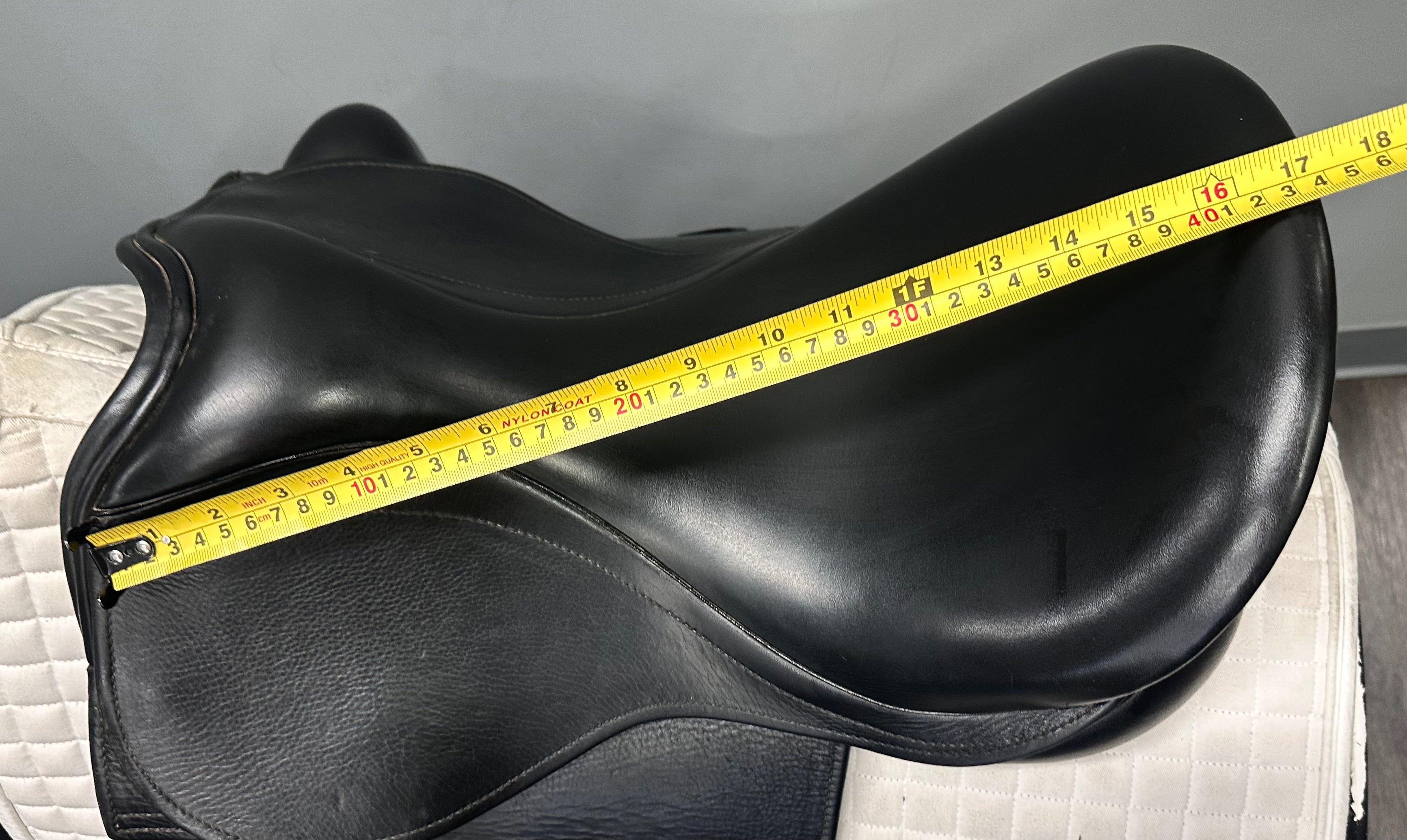 Used County Fusion Dressage Saddle 17" Medium Tree