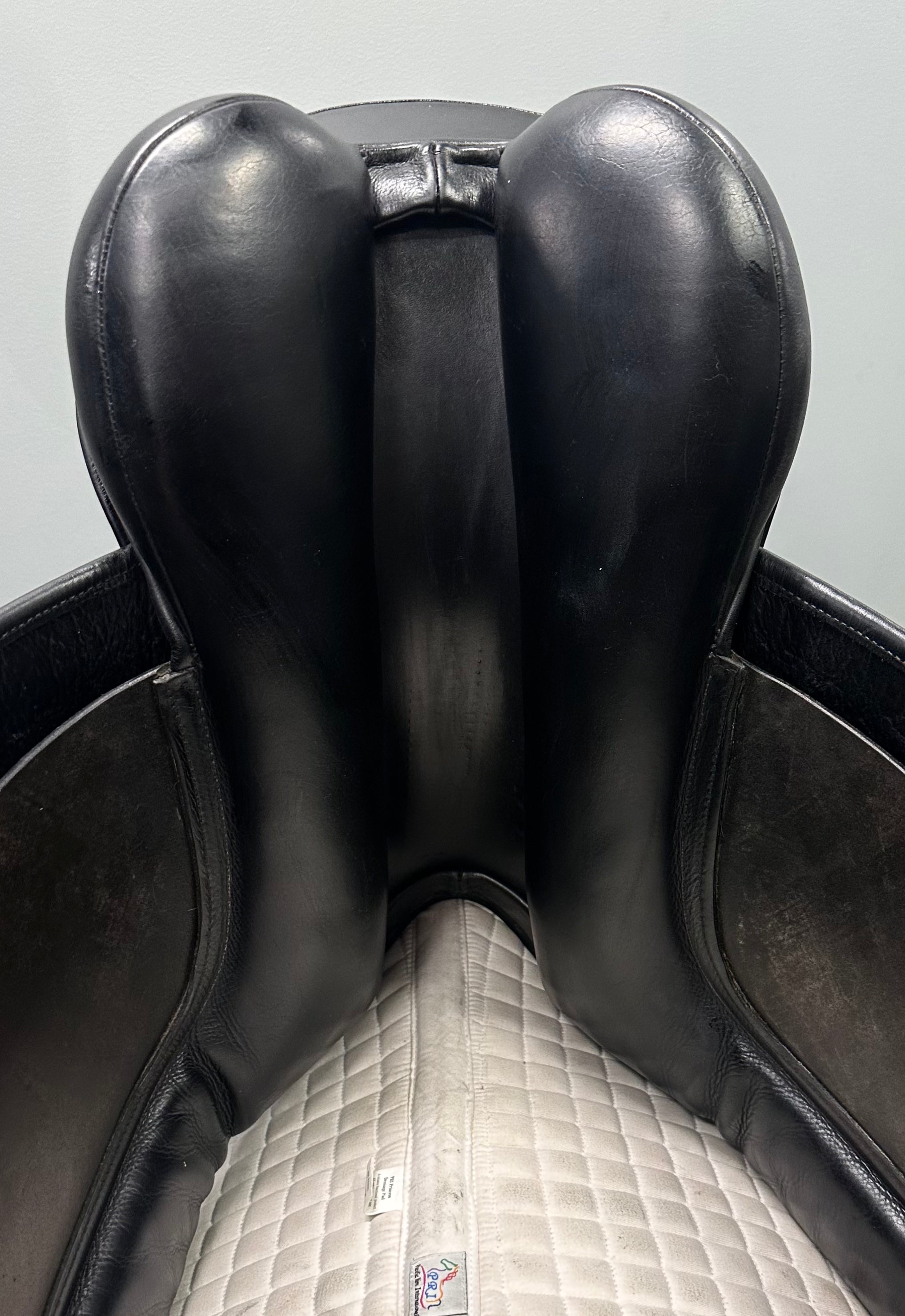 Used County Fusion Dressage Saddle 17" Medium Tree