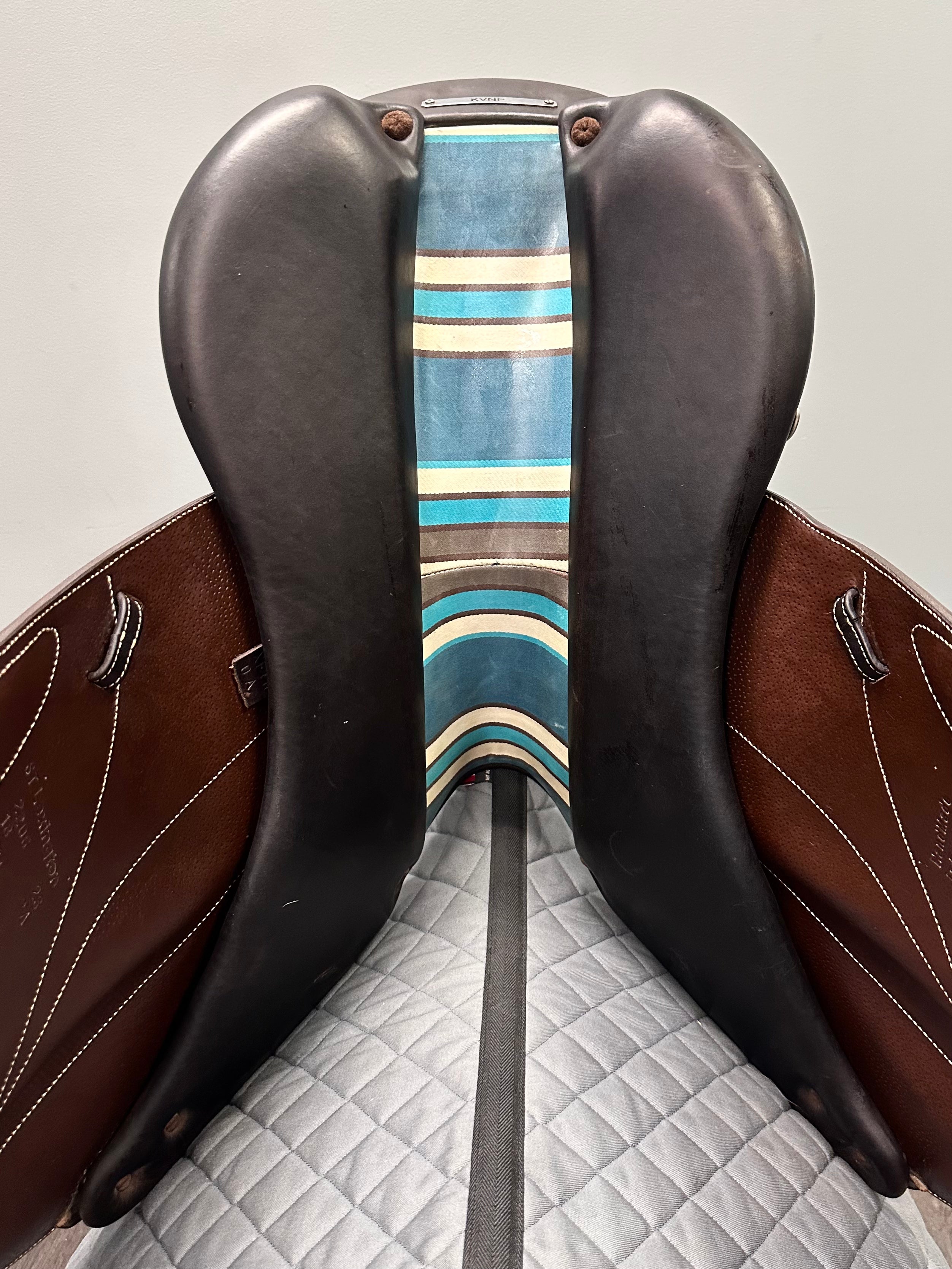 Used Voltaire Lexington Jump Saddle 18" Medium Tree