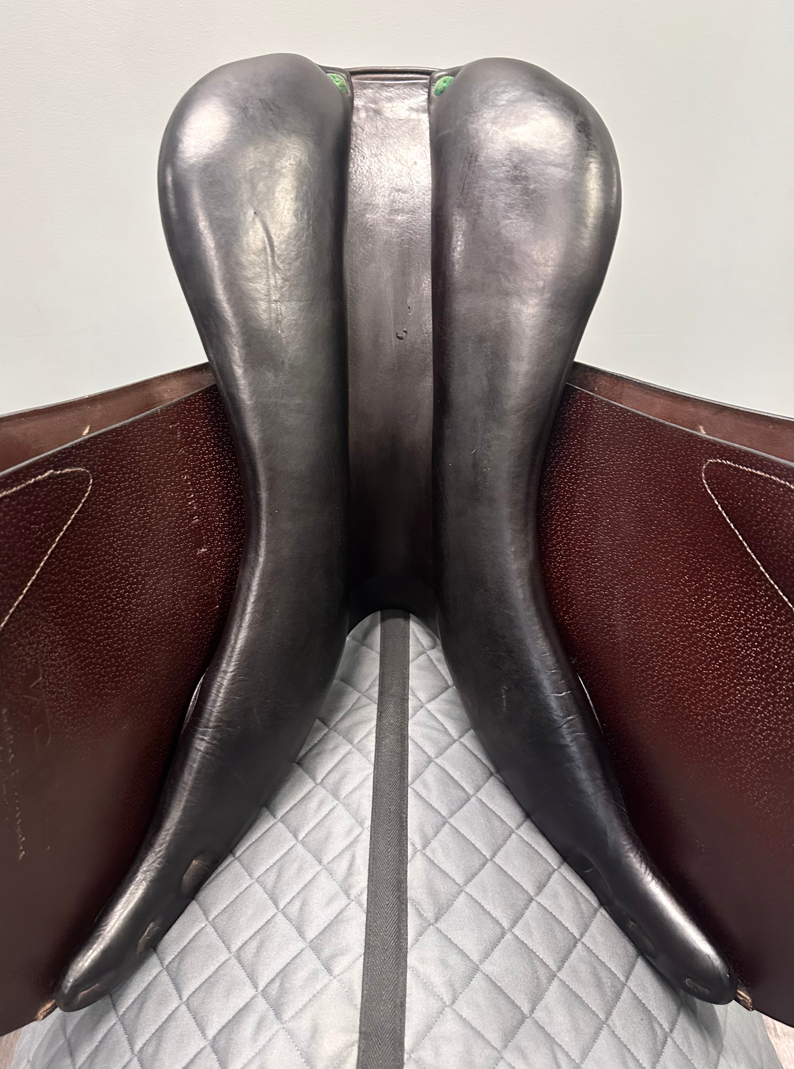 Used Amerigo Vega Jump Saddle 17" Medium Tree