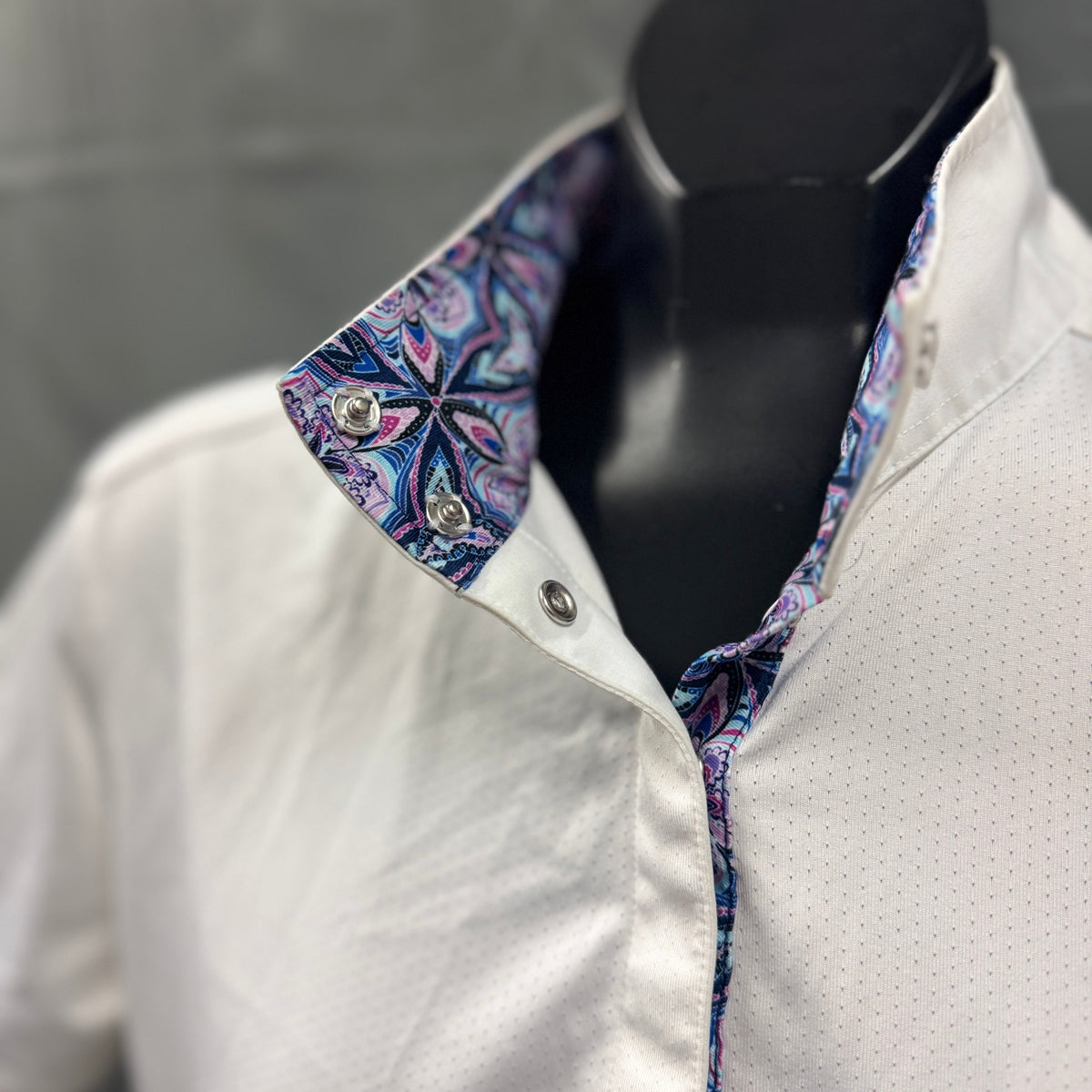 Used XL White Essex Classics Show Shirt