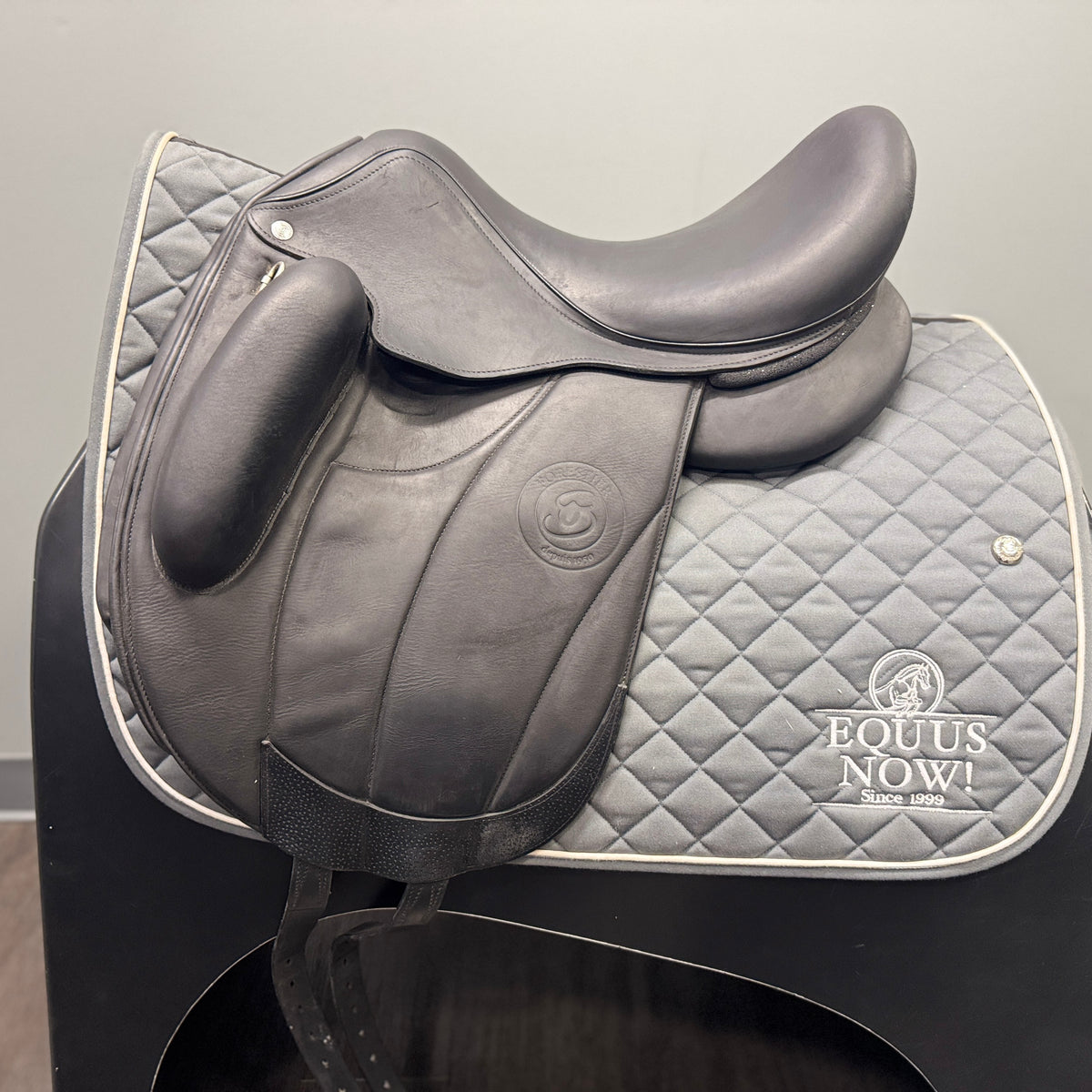 Used Forestier Aachen Dressage Saddle 16.5 Med/Wide Tree