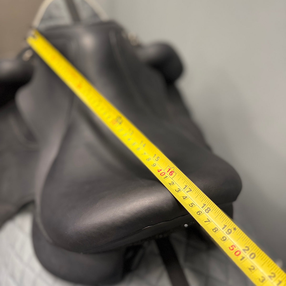 Used Forestier Aachen Dressage Saddle 16.5 Med/Wide Tree