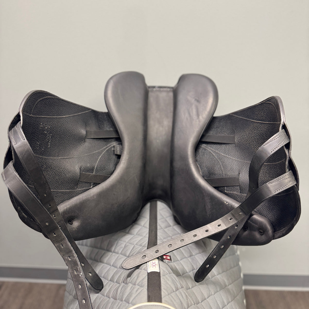 Used Forestier Aachen Dressage Saddle 16.5 Med/Wide Tree