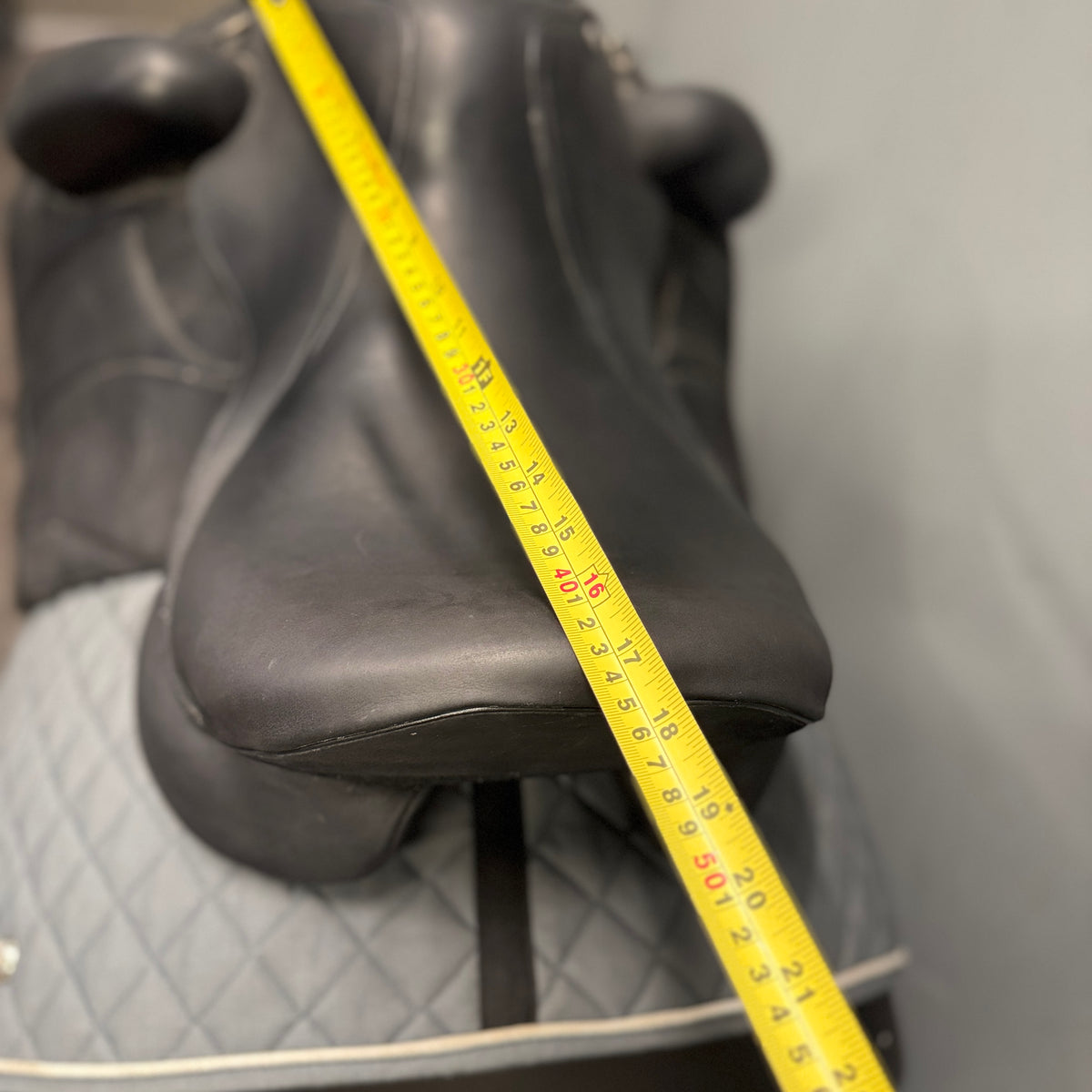 Used Forestier Aachen Dressage Saddle 17" Medium Tree