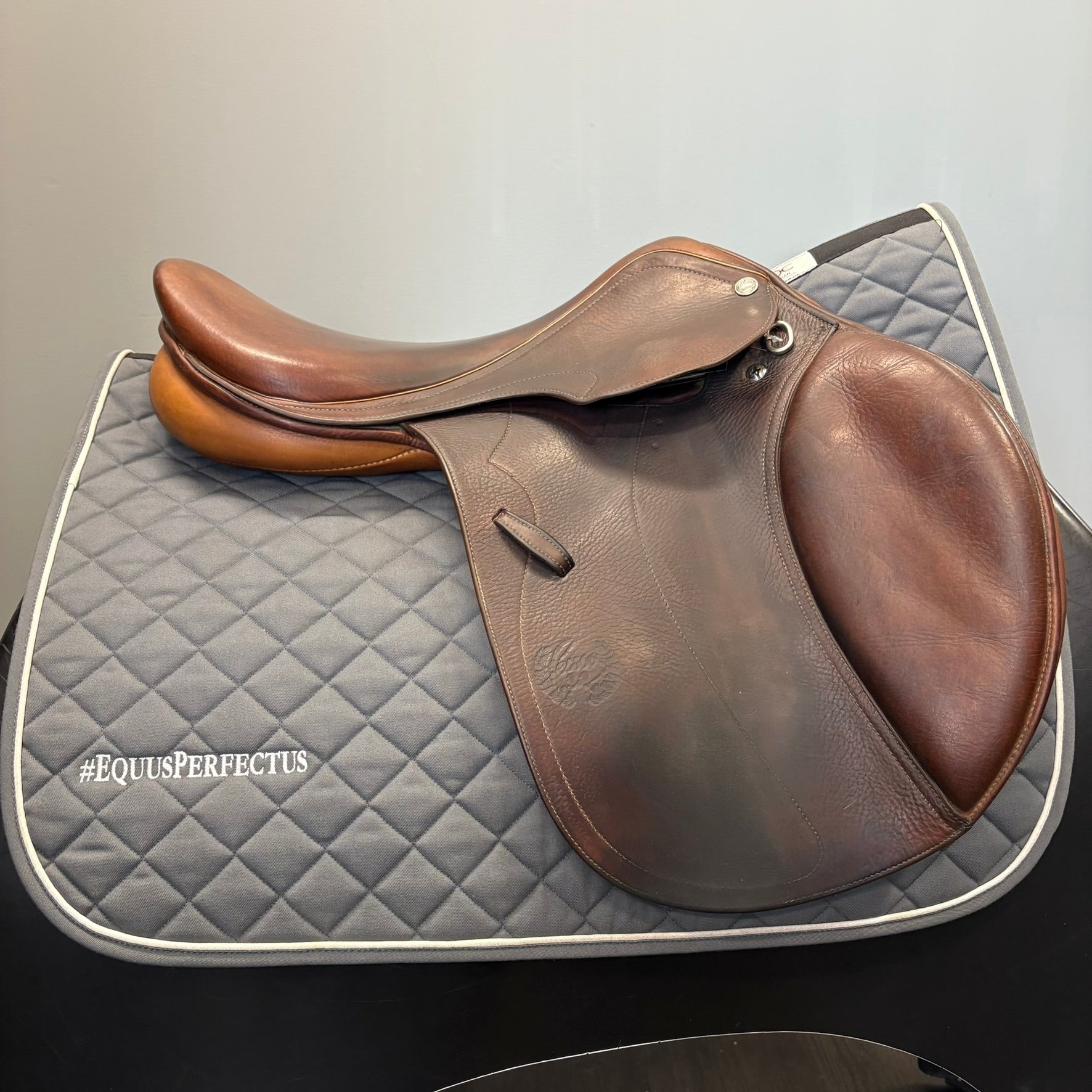 Used Pessoa Jump Saddle 17" Medium tree