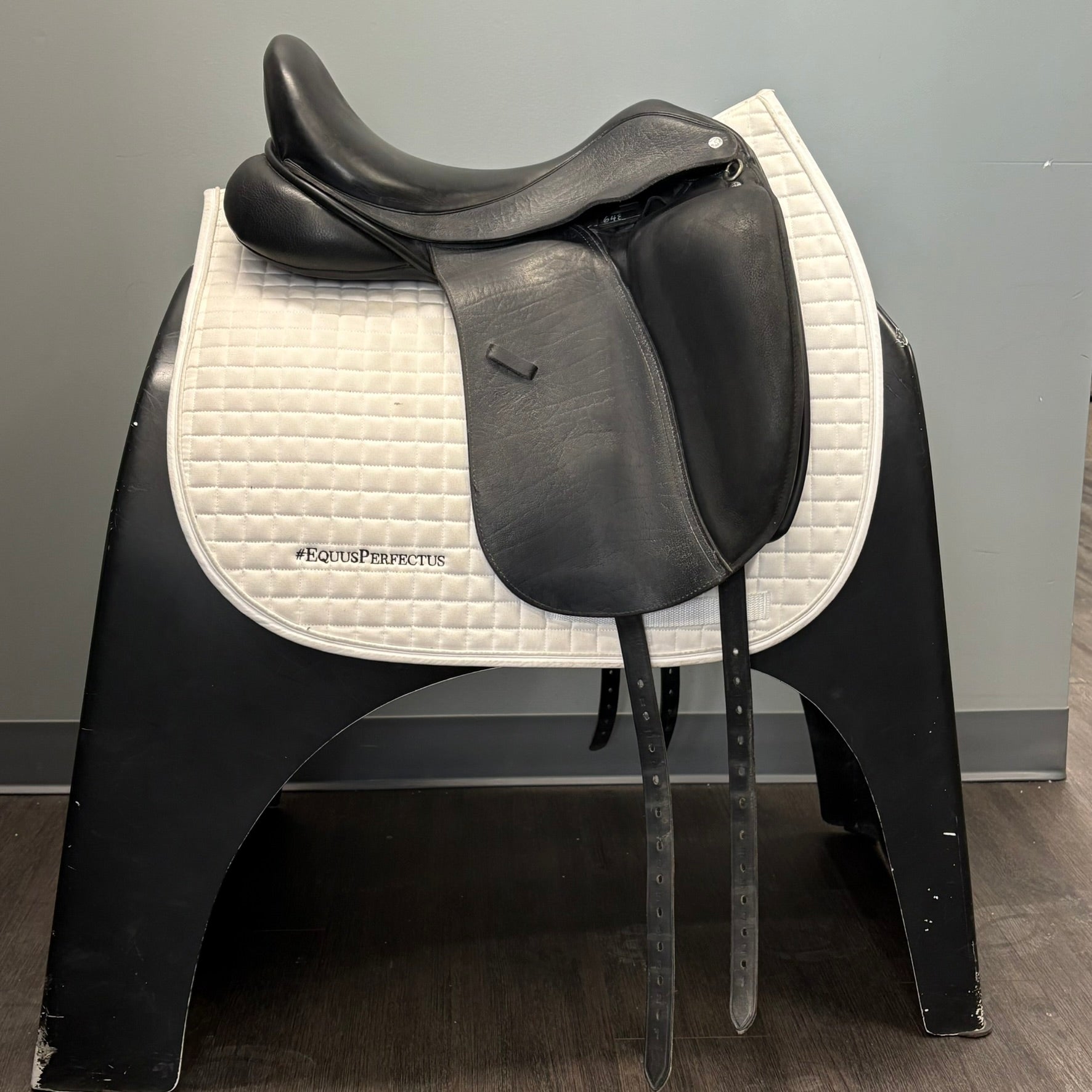 Used Custom Steffen Advantage Dressage Saddle 17.5" Wide tree