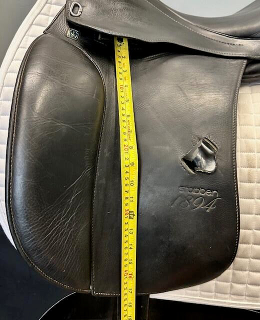 Used Stubben Dressage Saddle 18" Medium Tree