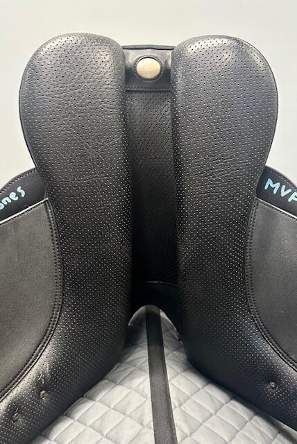 Used Wintec Pro Pony Saddle 15.5" Medium Wide Tree
